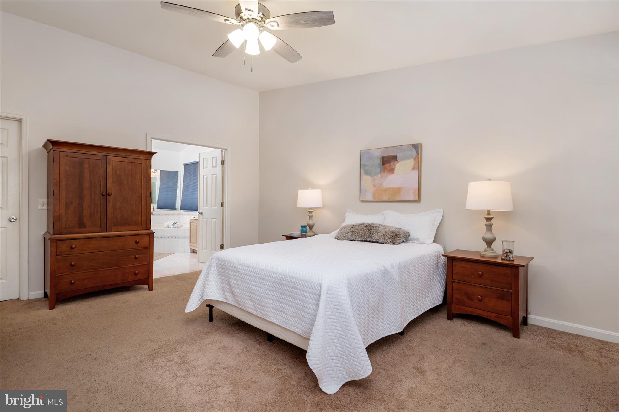 SEVEN OAKS - Residential