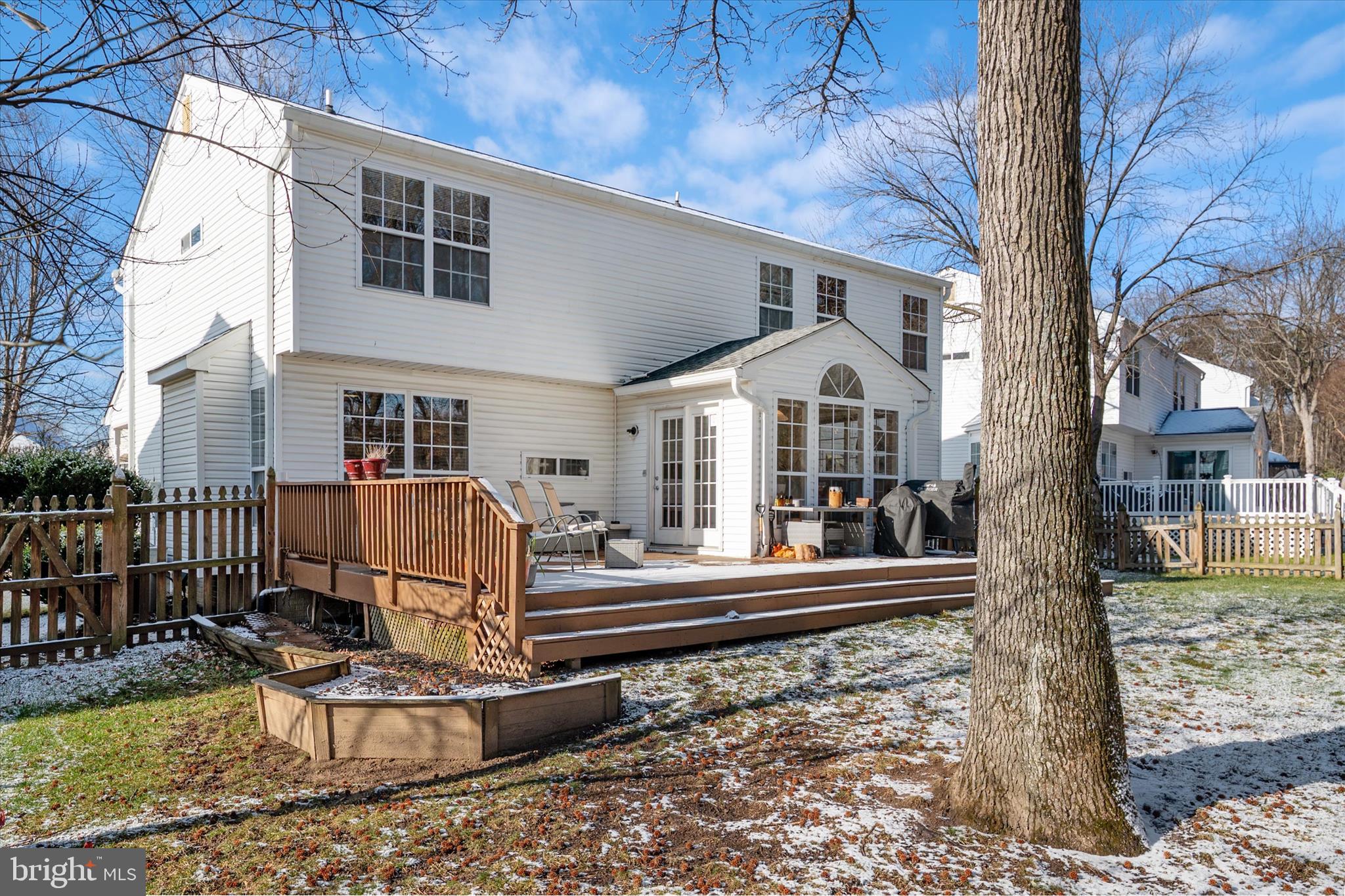 SEVEN OAKS - Residential