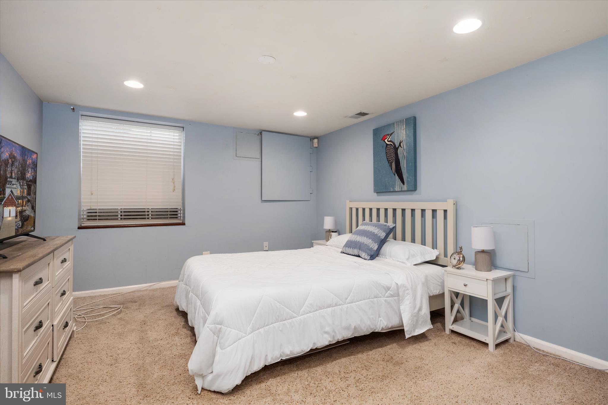 SEVEN OAKS - Residential