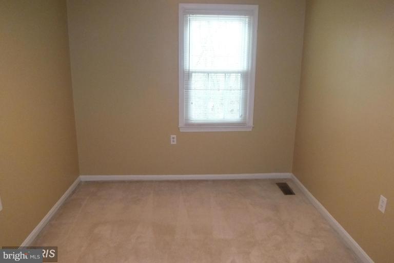 LAKE RIDGE - ANTIETAM - Residential Lease