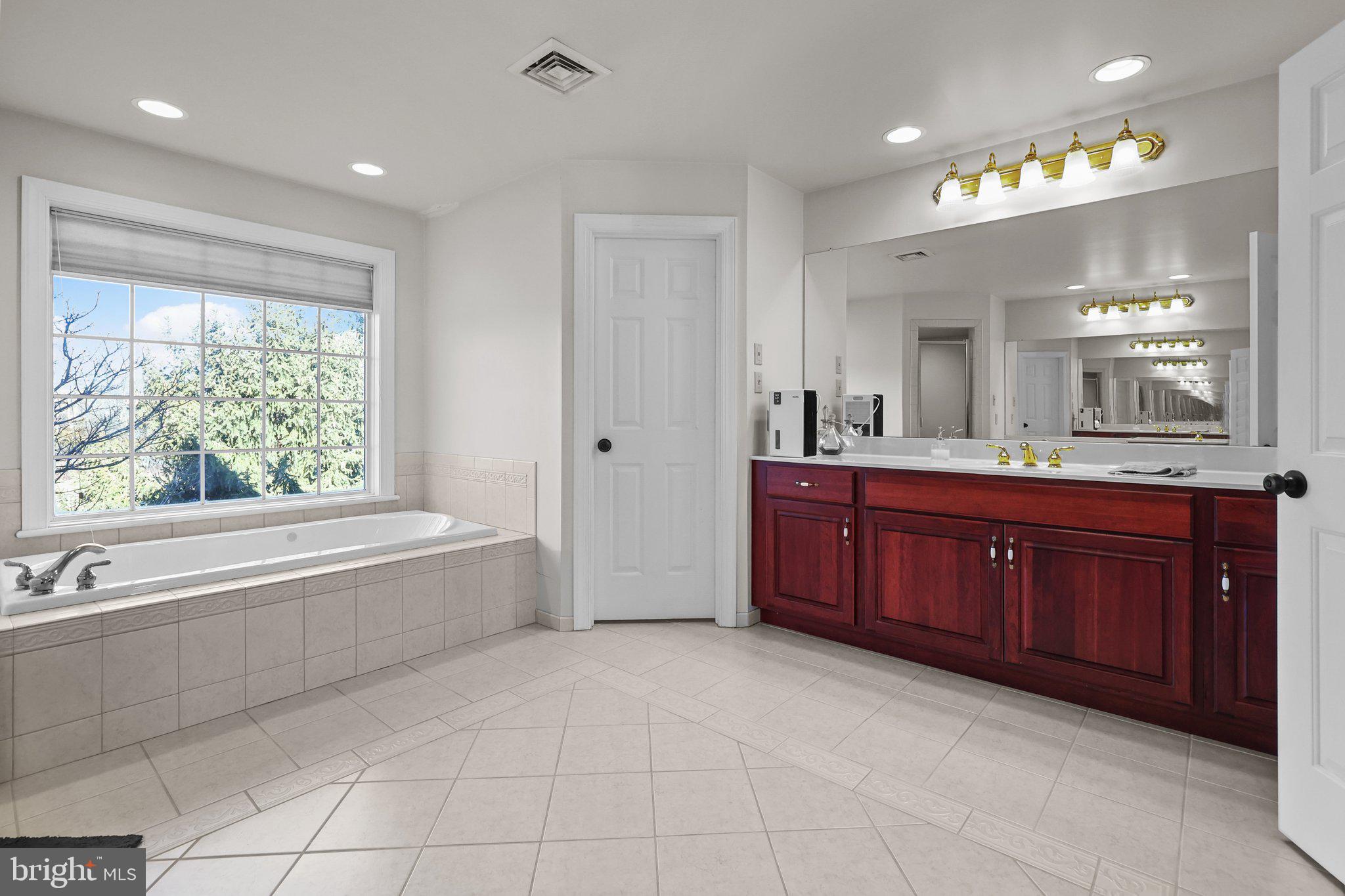 FAWN CREEK - Residential