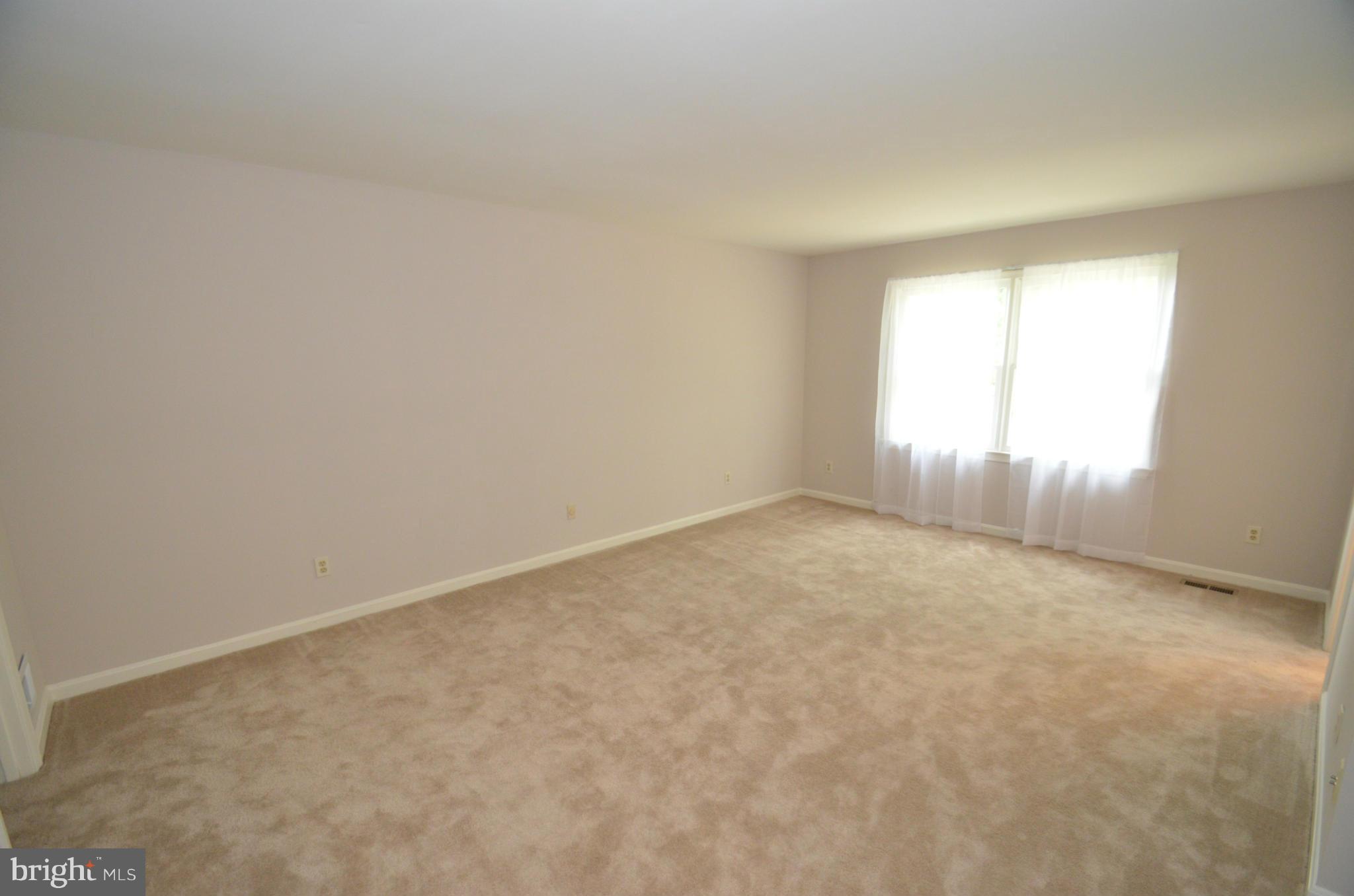 MC HENRY HEIGHTS - Residential Lease