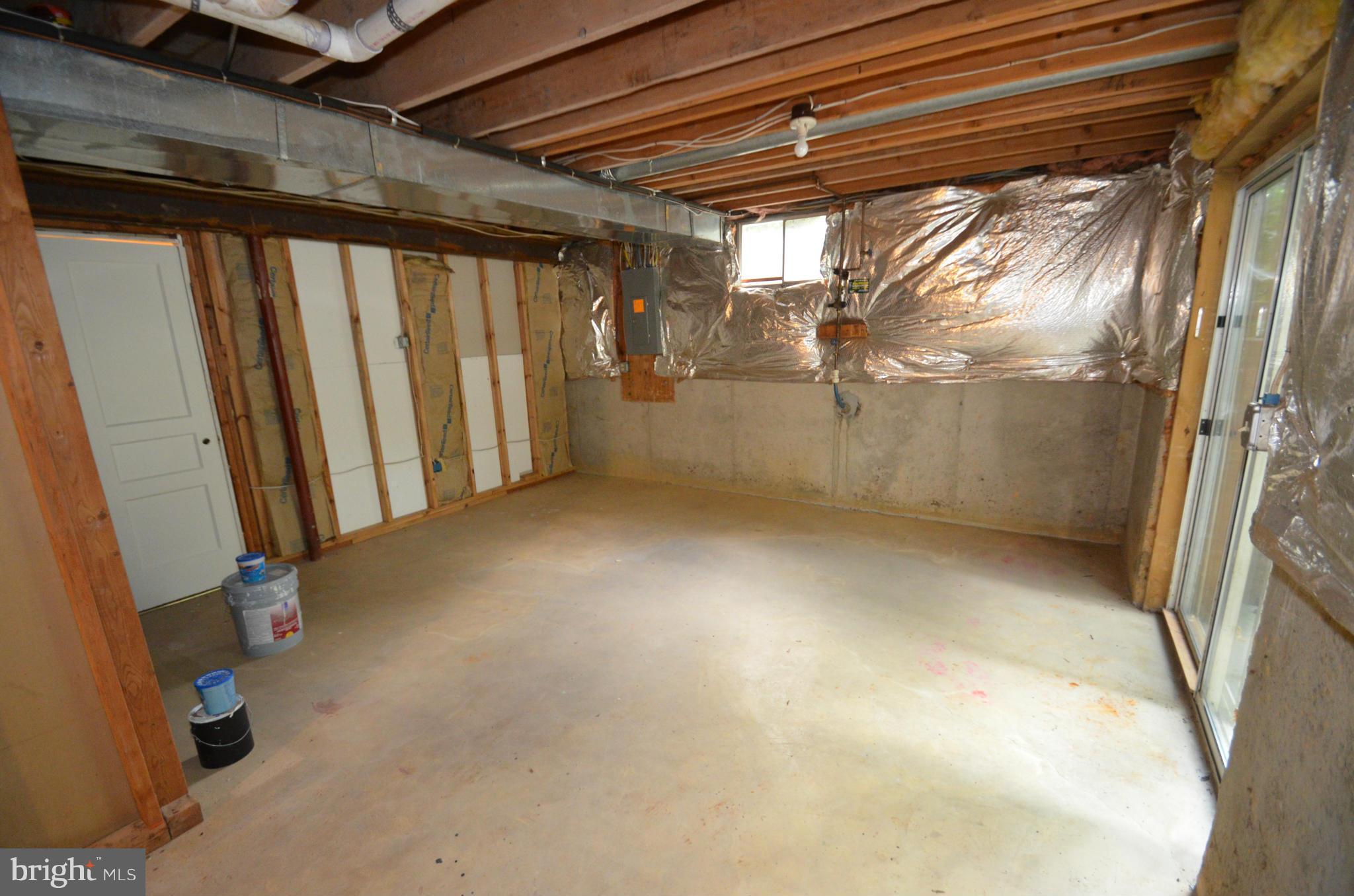 MC HENRY HEIGHTS - Residential Lease