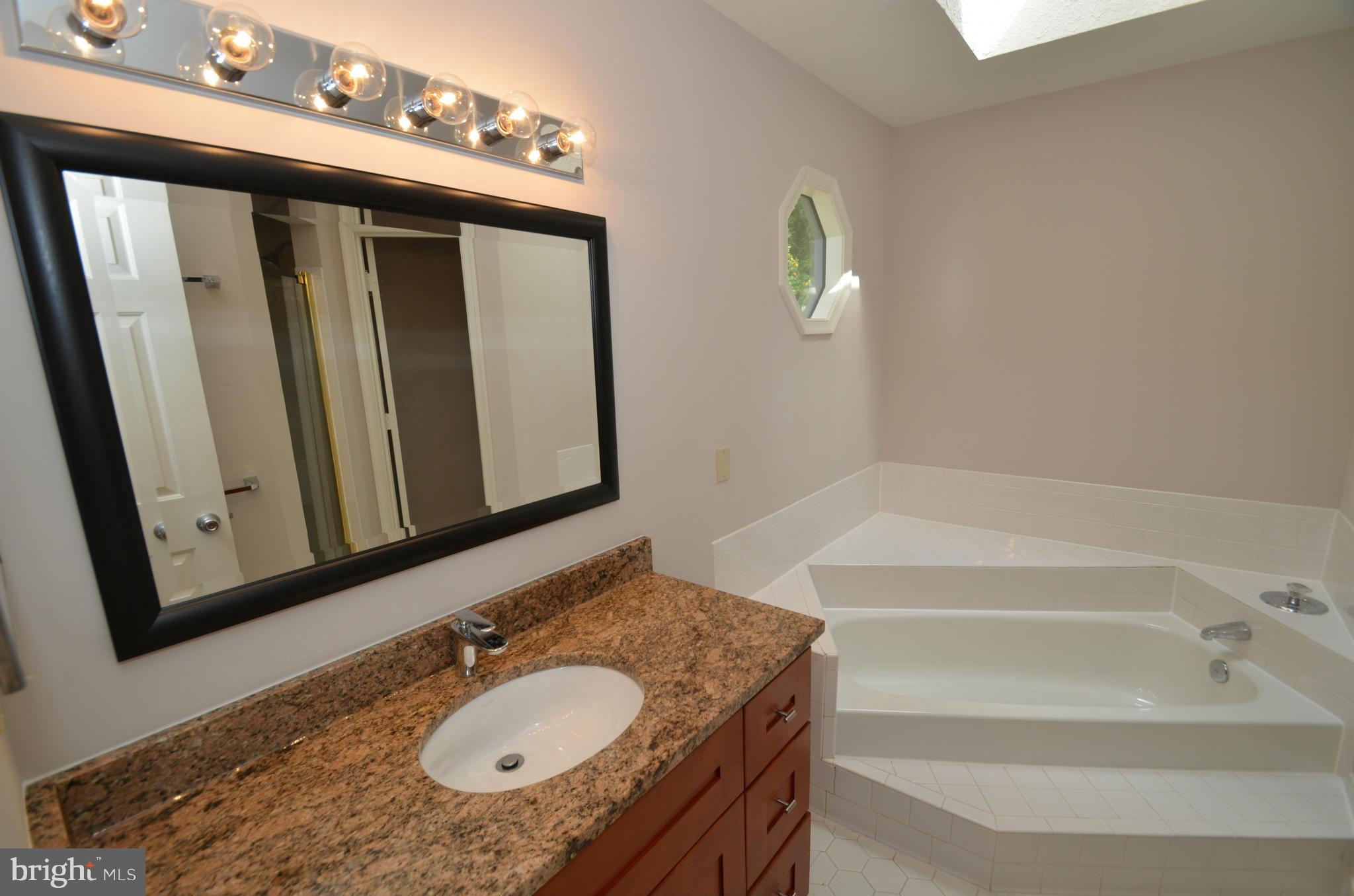 MC HENRY HEIGHTS - Residential Lease