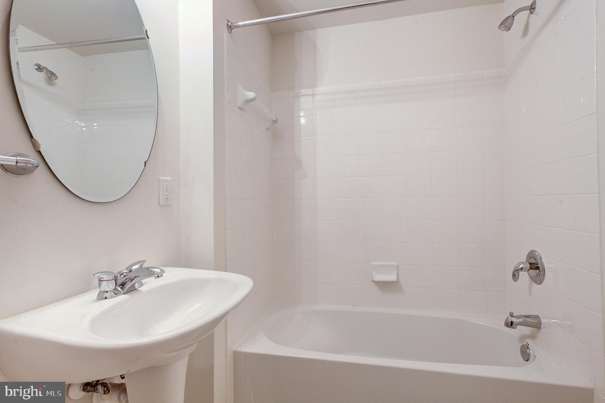 HAVRE DE HILLS - Residential Lease