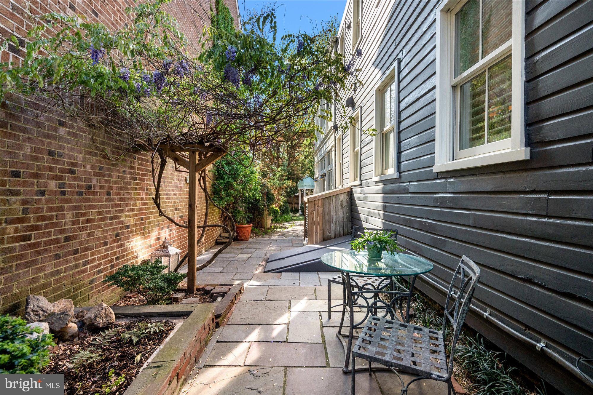 OLD TOWN - Residential