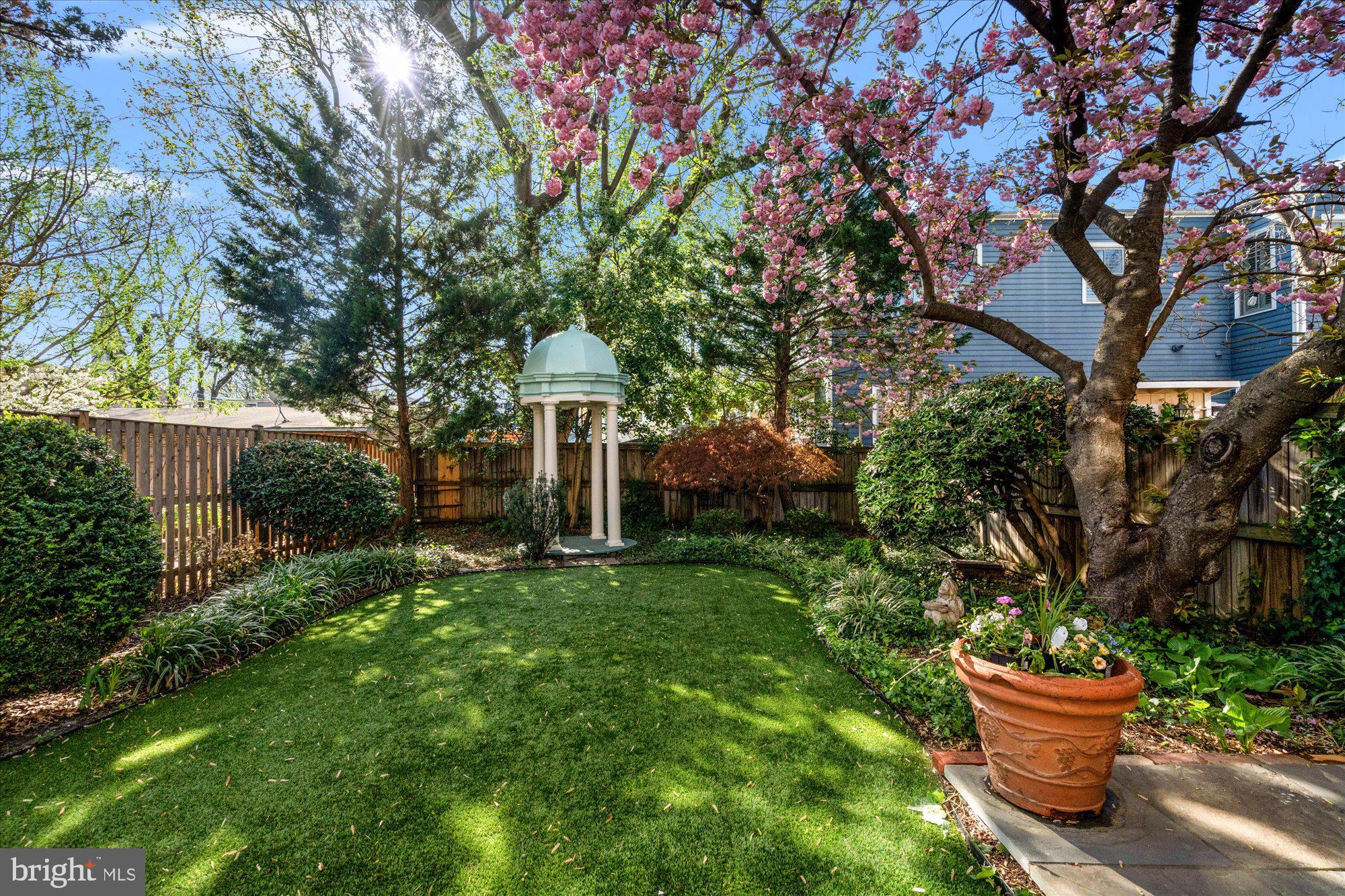 OLD TOWN - Residential