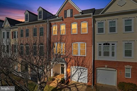 46164 CHESTER TERRACE STERLING VA 20165