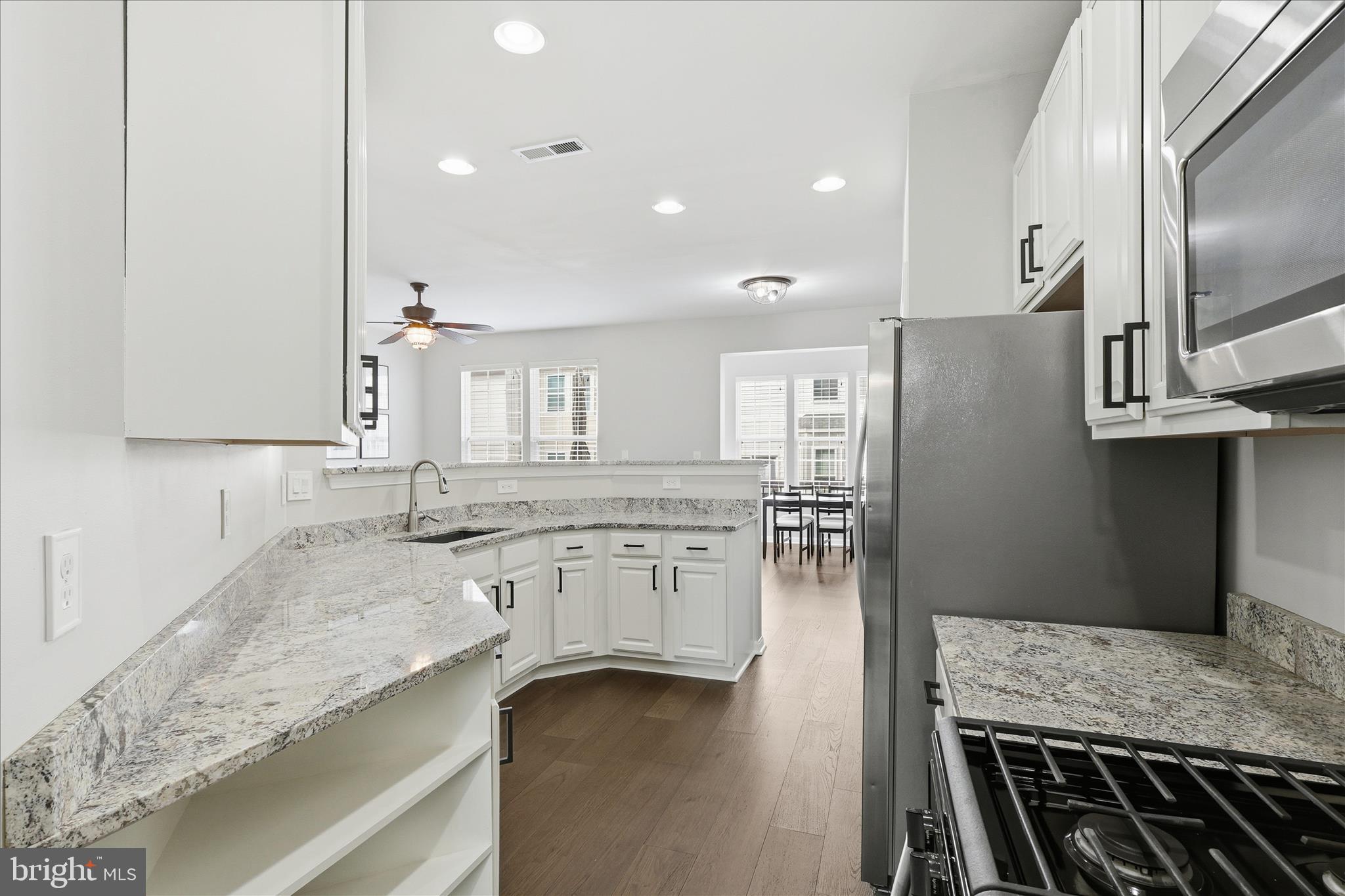 POTOMAC LAKES - Residential