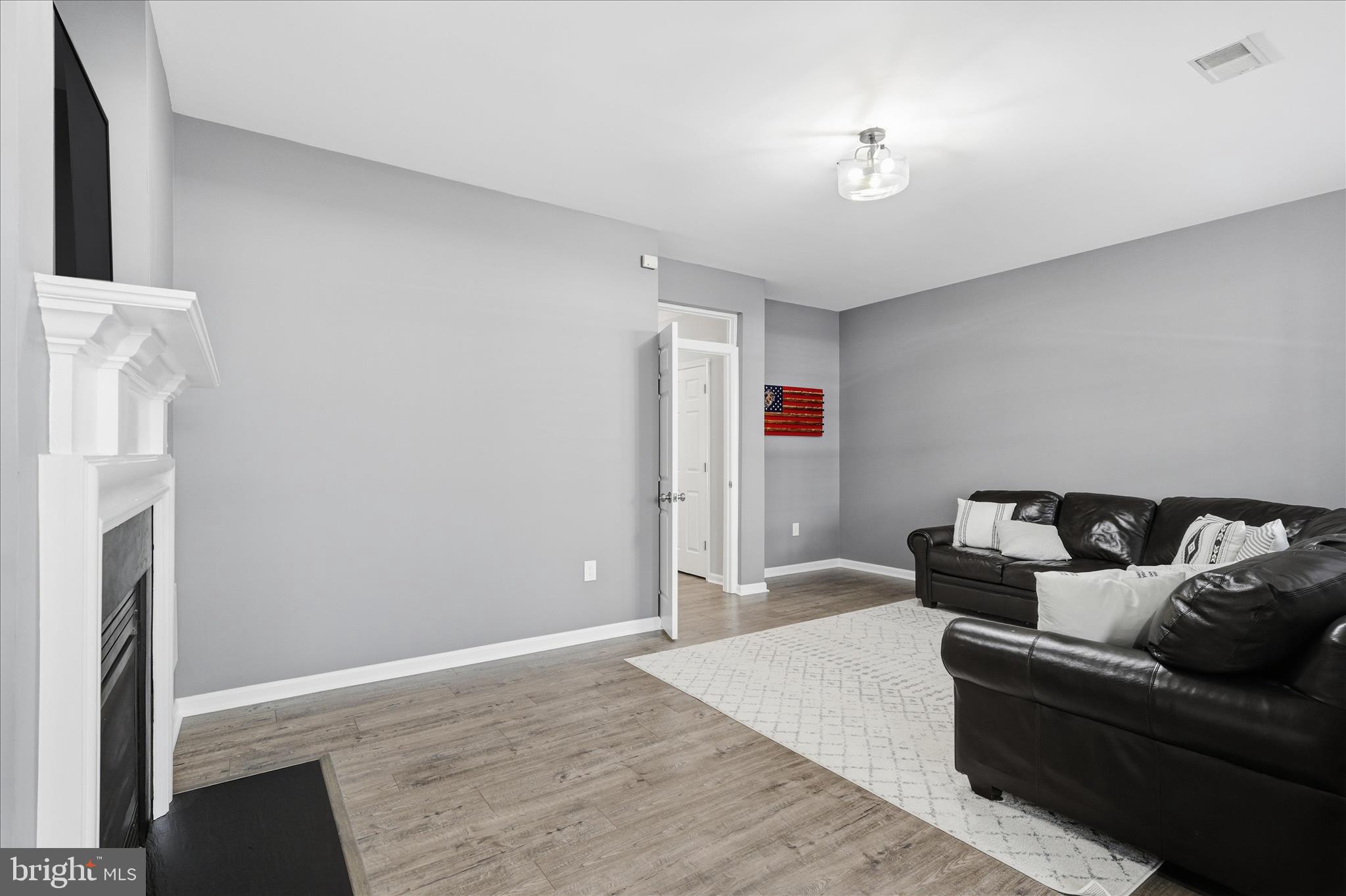 POTOMAC LAKES - Residential