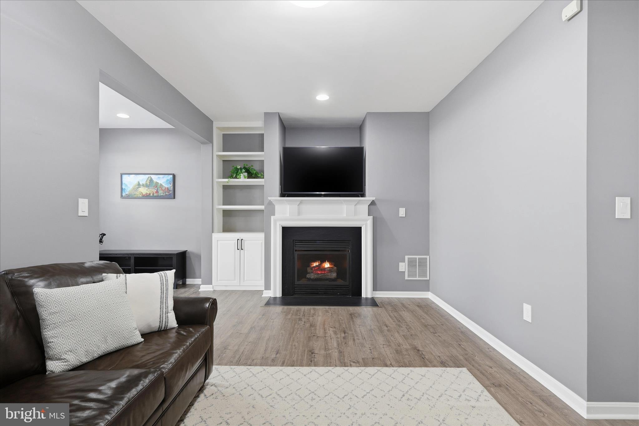 POTOMAC LAKES - Residential