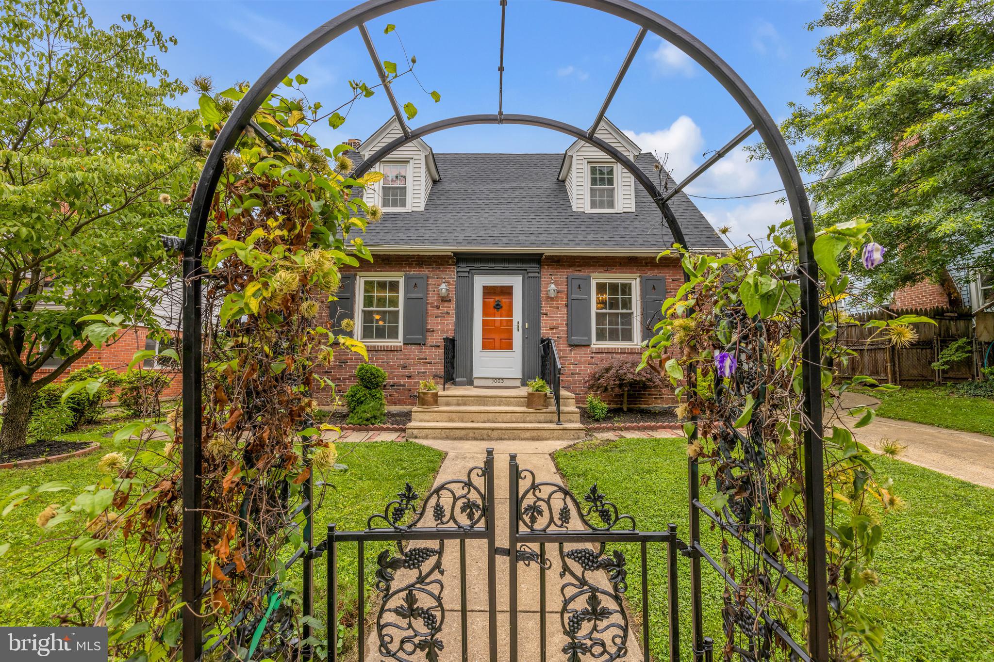 1003 E NEWPORT PIKE