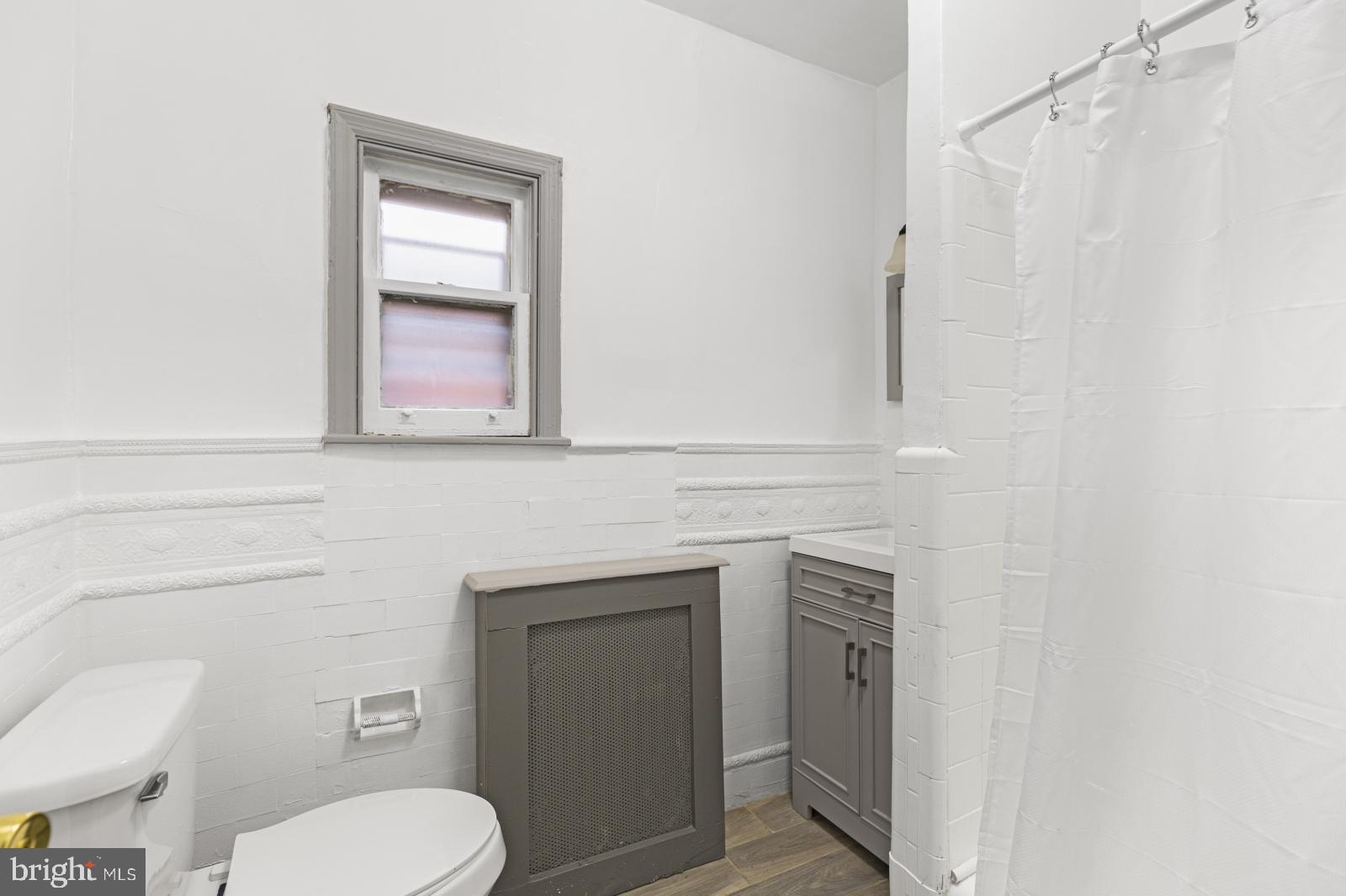 PORT RICHMOND - Residential Lease