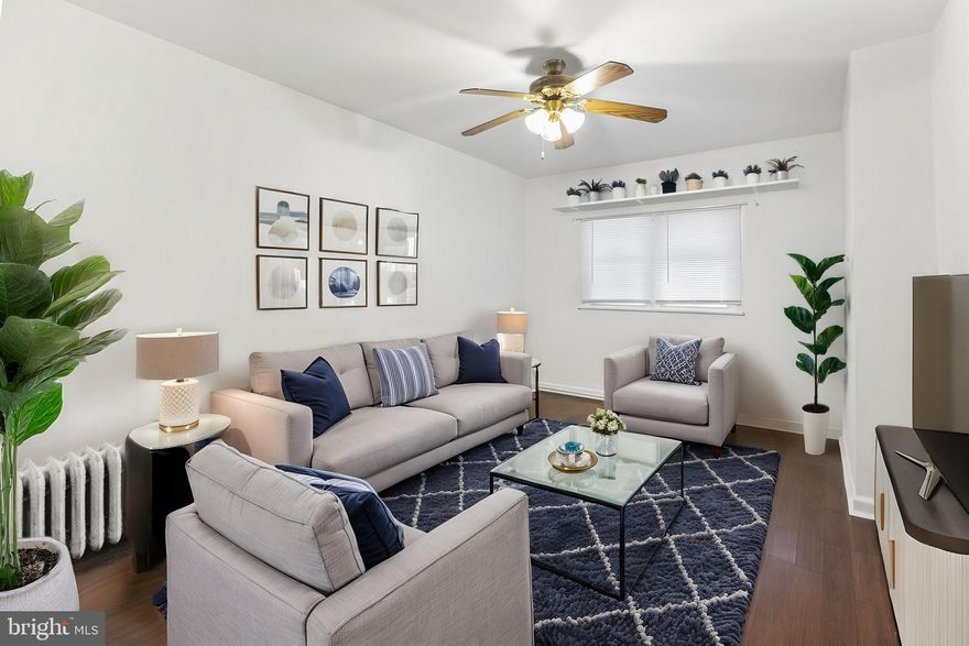 Available Early May:

Welcome to 3053 Richmond St #2! This is a great 2 bedroom, 1 bathroom 2nd Floor apartment ready to welcome you home! Enter to the 2nd Floor hallway with your bedrooms to the front and your main living space towards the back. Hardwood floors stretch the entire length of the apartment! The kitchen features wood cabinetry above and below for storage, a gas oven/stove, refrigerator, and stacked washer and dryer. The living room is spacious and bright, offering a ceiling fan for year-round comfort and ample space for a variety of furniture arrangements. Head down the hall to your full bathroom equipped with a modern vanity, a window, and a fully tiled bathtub/shower combo. The 2 bedrooms are both sizable and the front room offers a ceiling fan and closet space. Schedule your tour today!

Lease Terms:

Generally, 1st month, 12th month, and 1 month security deposit due at, or prior to, lease signing. Other terms may be required by Landlord. $55 application fee per applicant. Pets are conditional on owner's approval and may require an additional fee, if accepted. (Generally, $500/dog and $250/cat). Tenants responsible for: electricity, gas, cable/internet, and a $45/month flat water fee. Landlord Requirements: Applicants to make 3x the monthly rent in verifiable net income, credit history to be considered (i.e. no active collections), no evictions within the past 4 years, and must have a verifiable rental history with on-time rental payments. Exceptions to this criteria may exist under the law and will be considered.