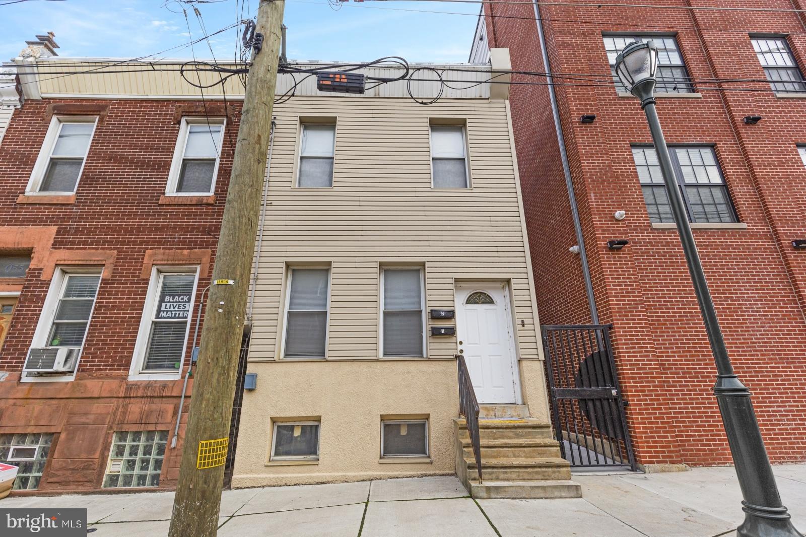 PORT RICHMOND - Residential Lease