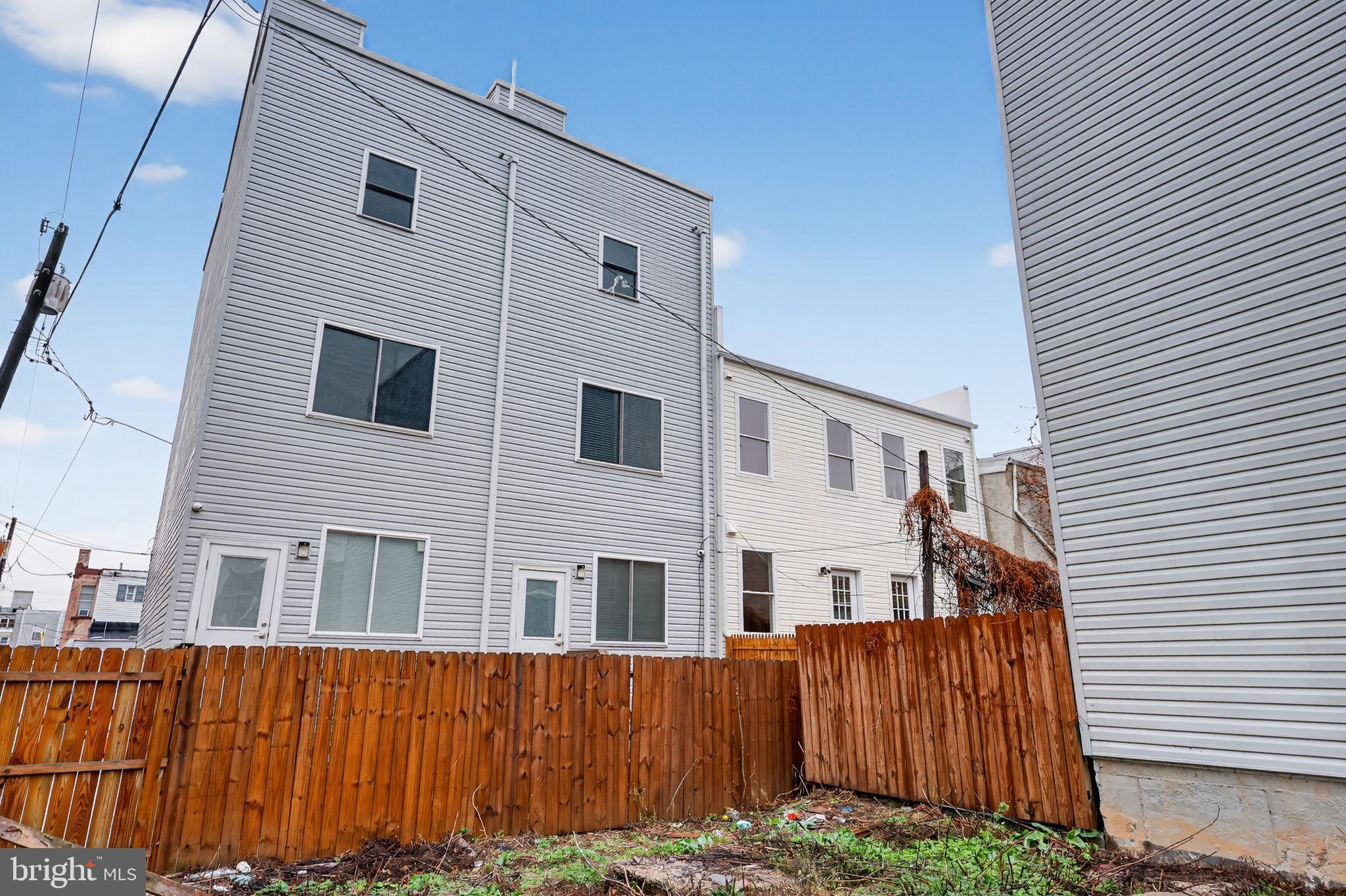 PORT RICHMOND - Residential