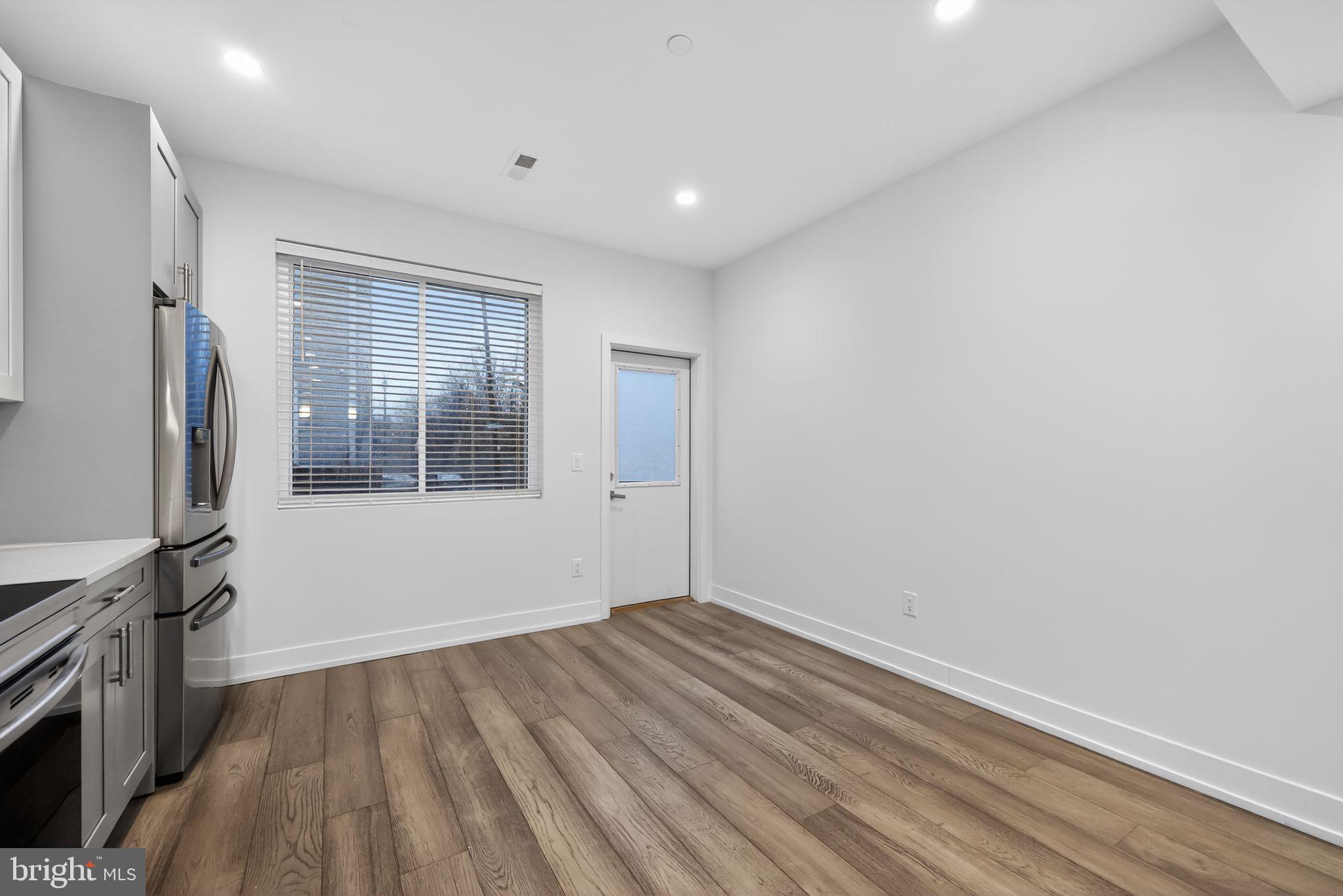 PORT RICHMOND - Residential