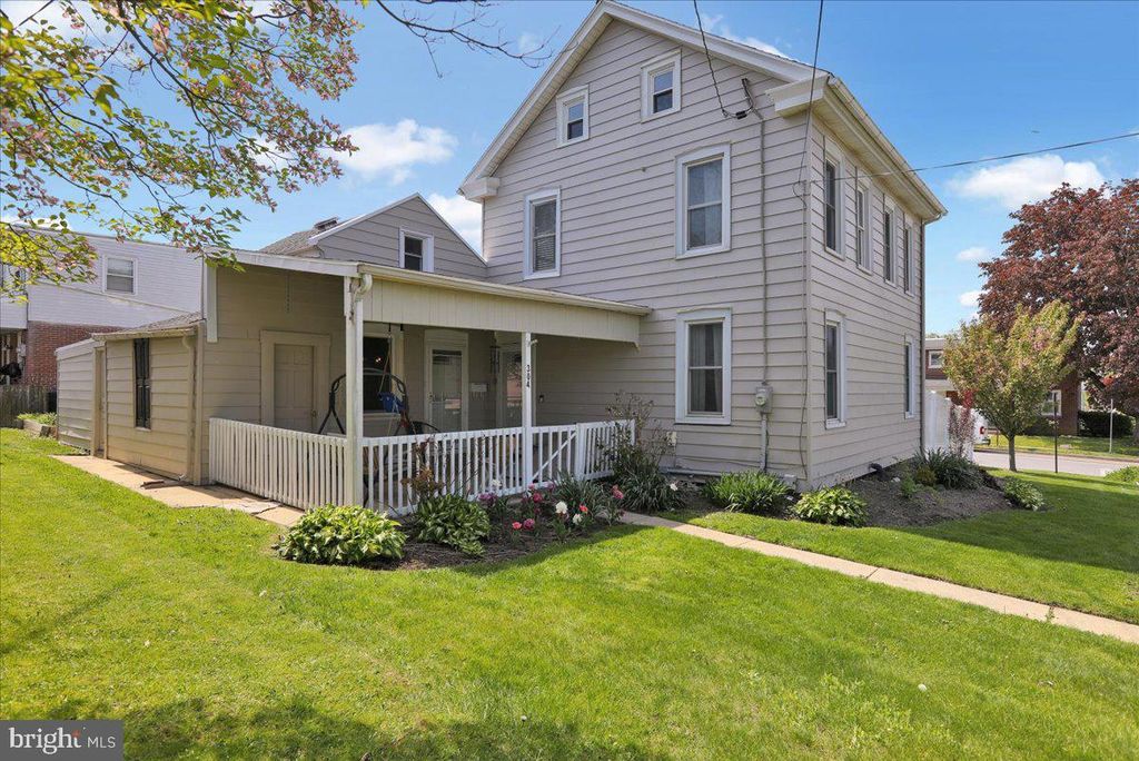 Photo of 304 Charles Road, LANCASTER, PA 17603 (MLS # PALA2069074)