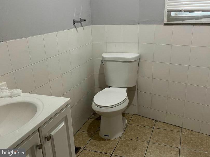 ALBEMARLE SQUARE - Residential