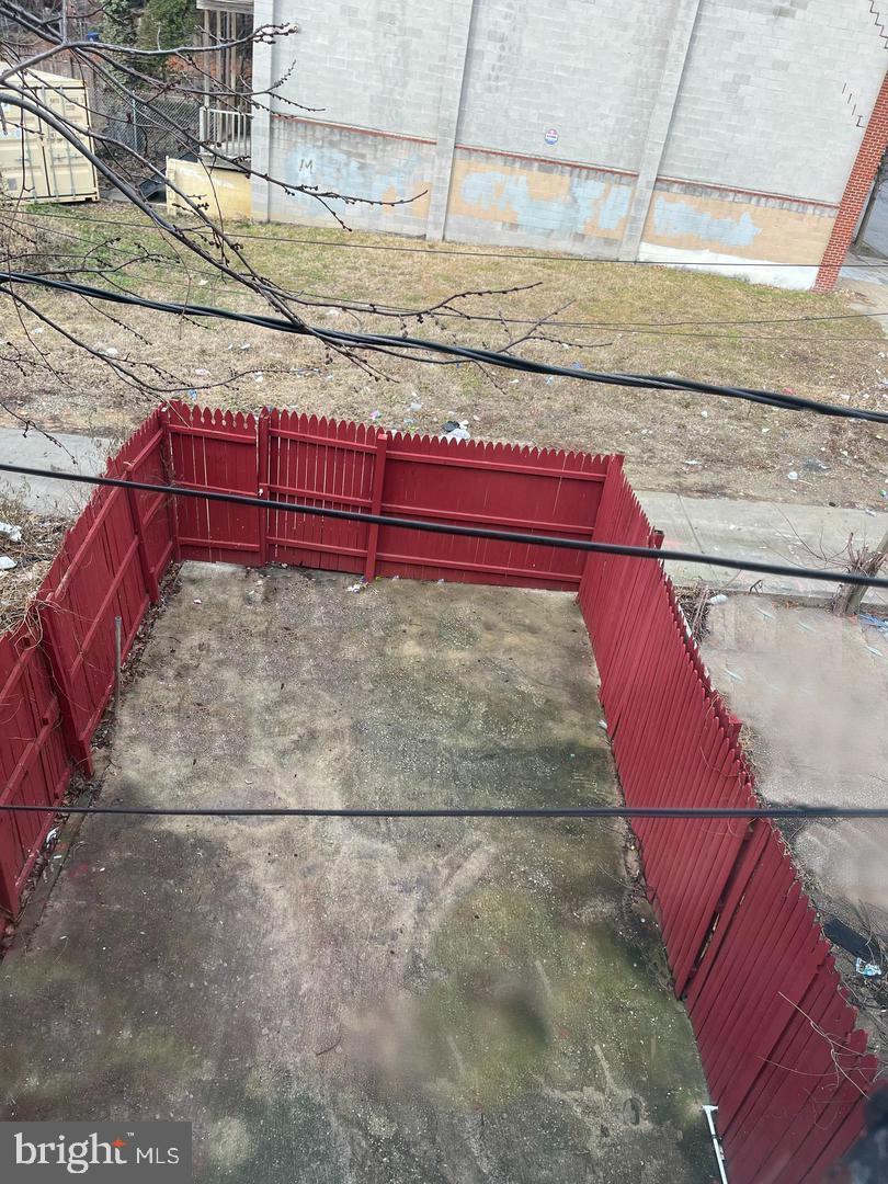 ALBEMARLE SQUARE - Residential