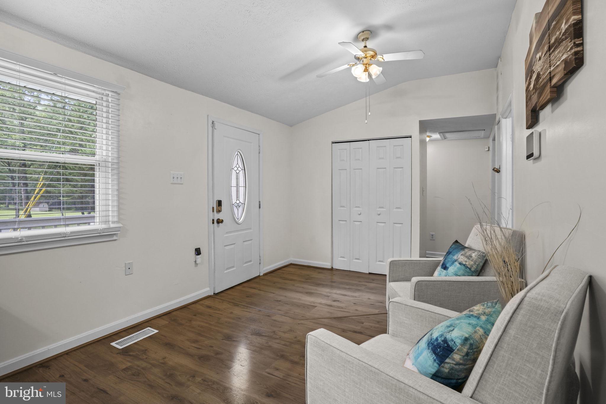 EAGLE HARBOR - Residential