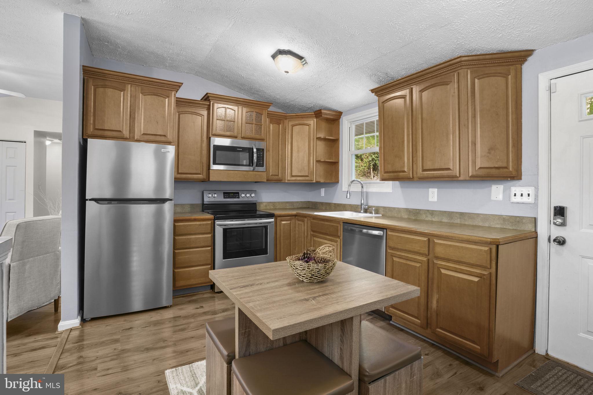 EAGLE HARBOR - Residential