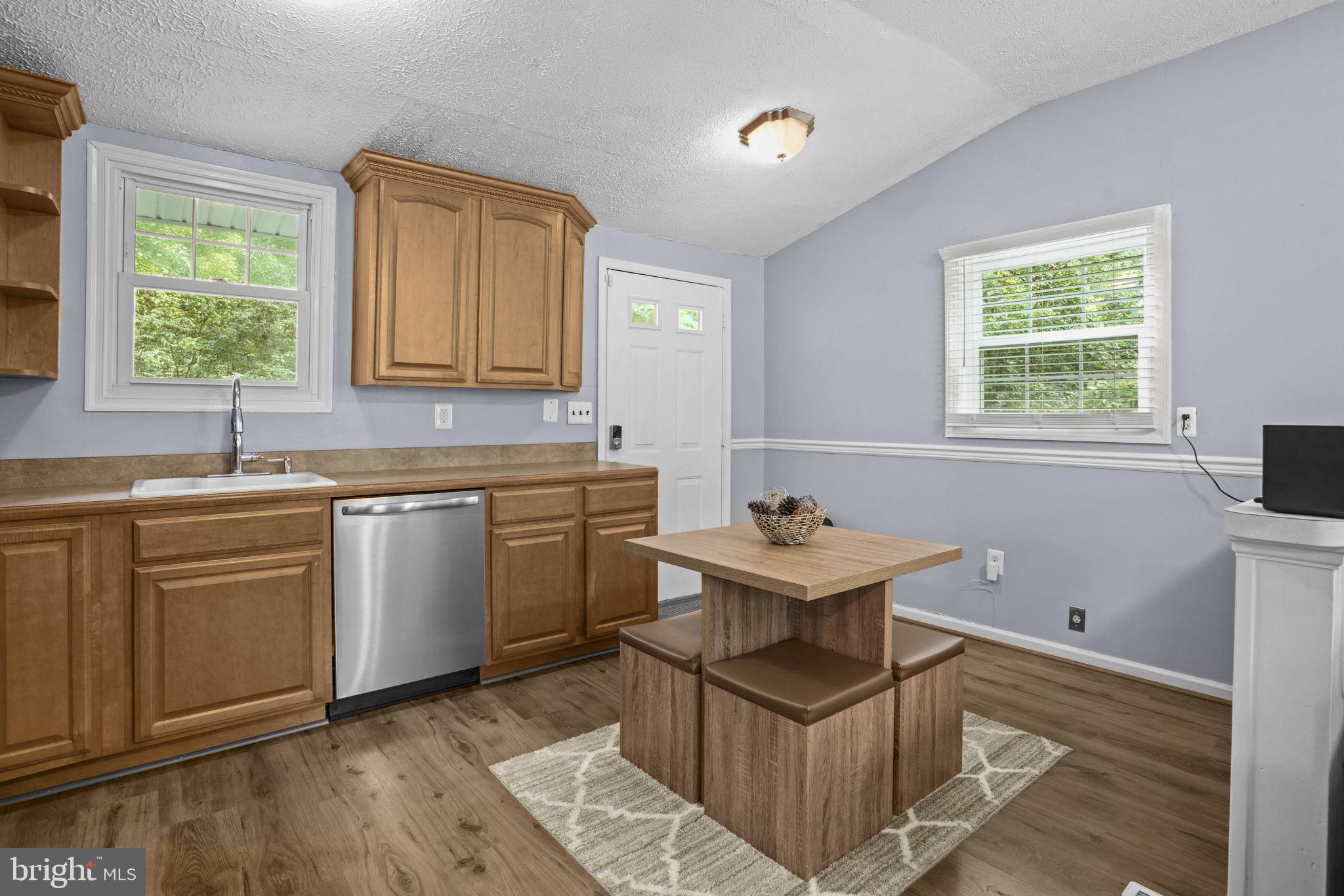 EAGLE HARBOR - Residential