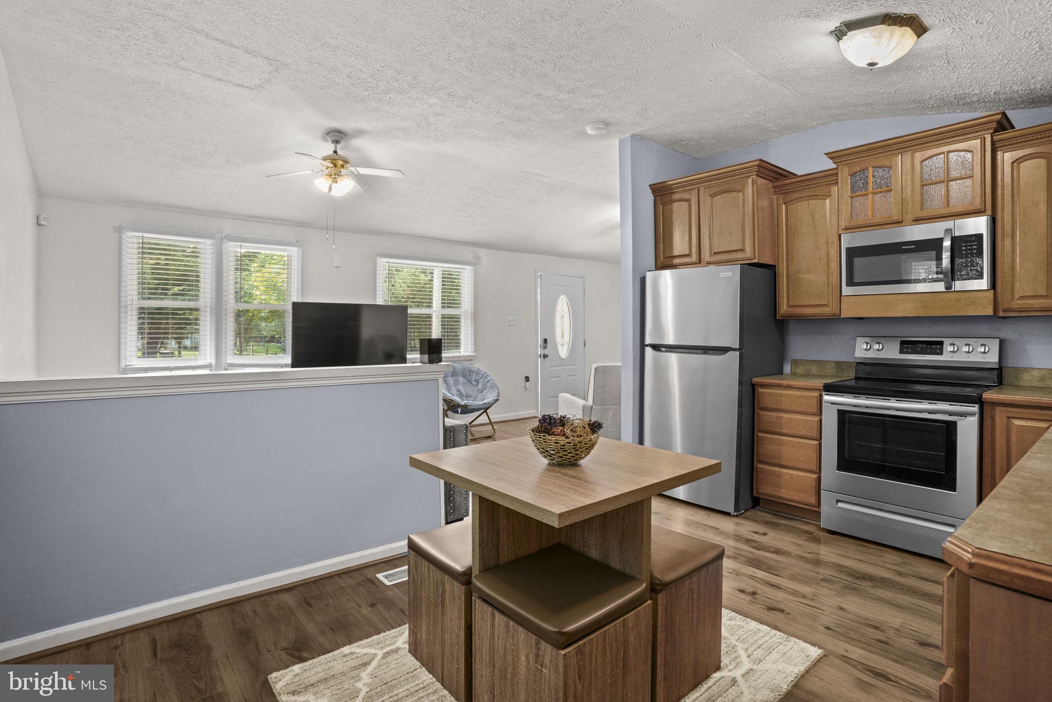 EAGLE HARBOR - Residential