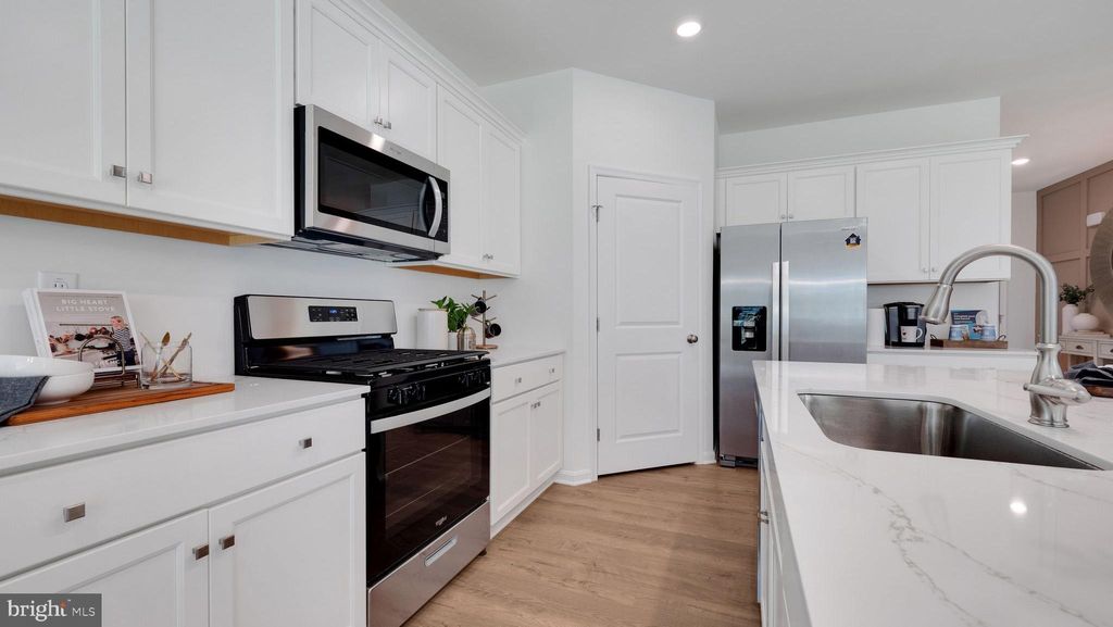 Photo of 109 Pear Ridge Drive, HARRISBURG, PA 17111 (MLS # PADA2056476)