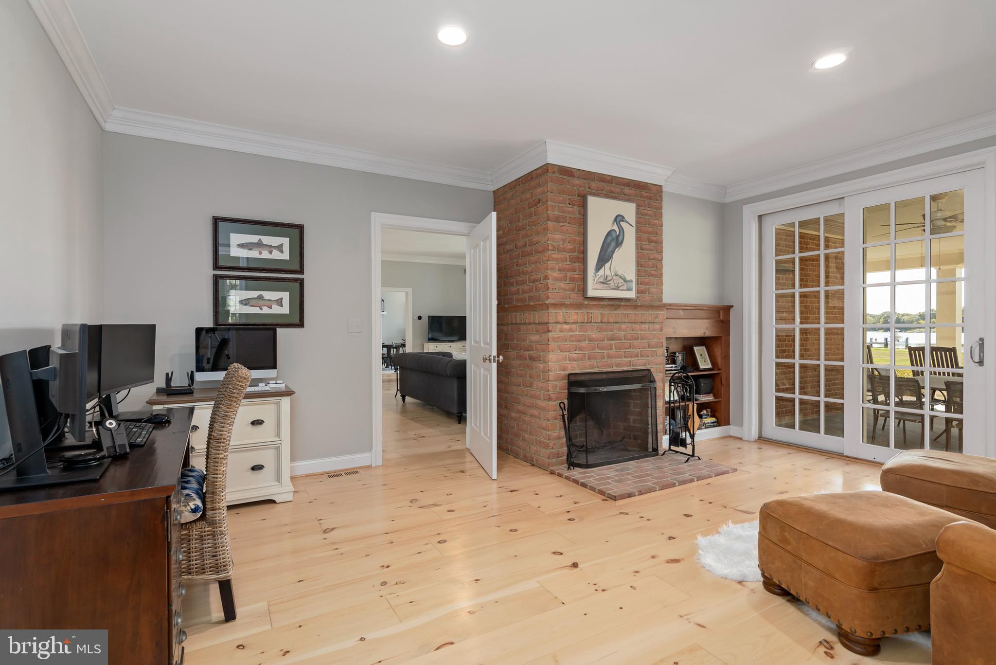 EASTON - Residential