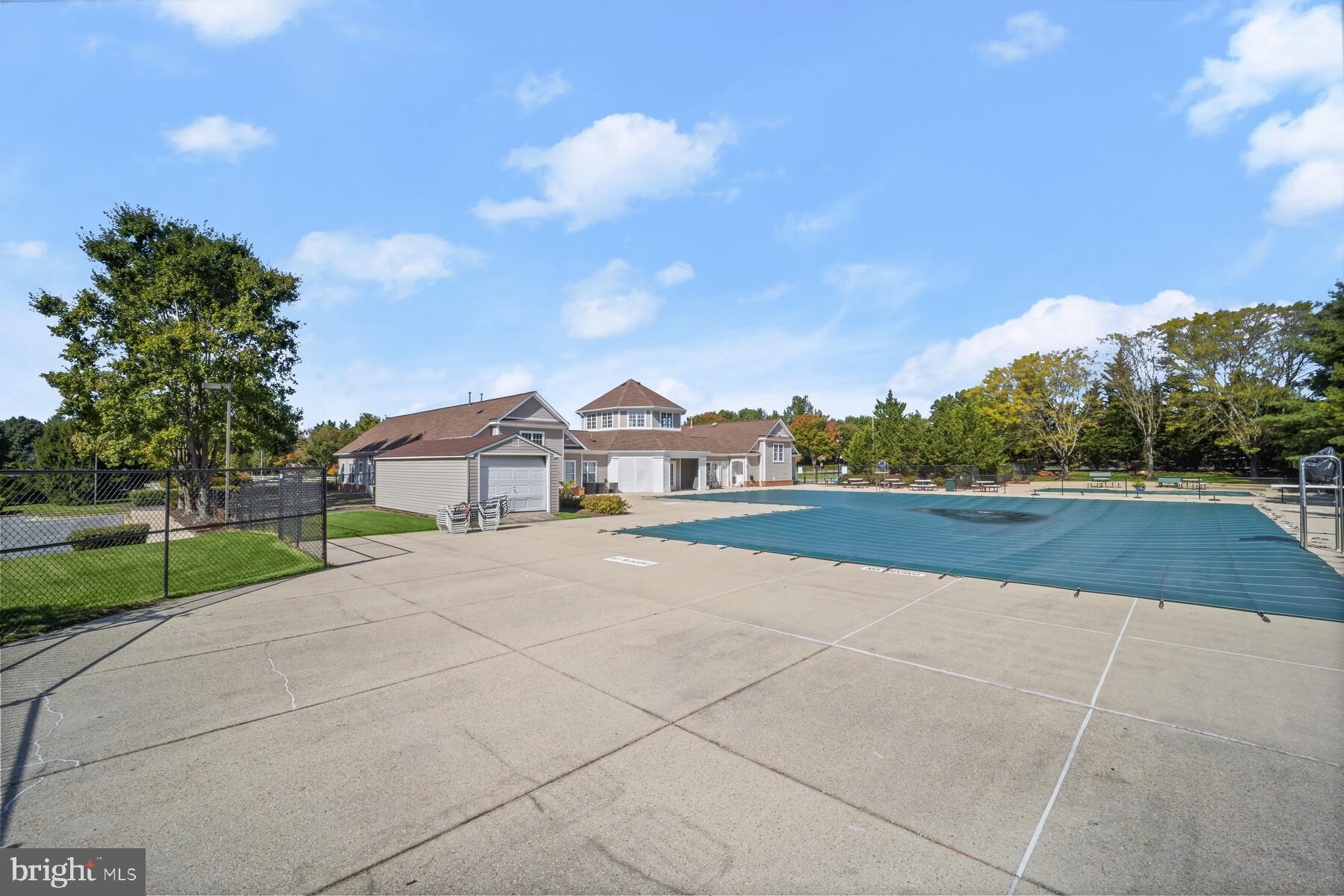 PERRYWOOD - Residential