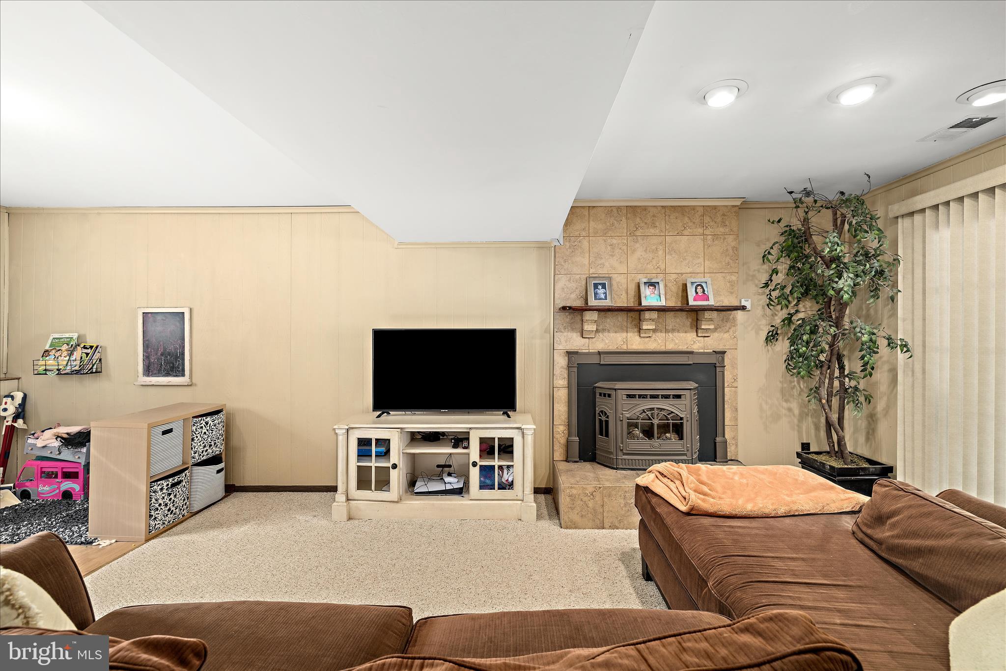 LONG POINT ON THE MAGOTHY - Residential