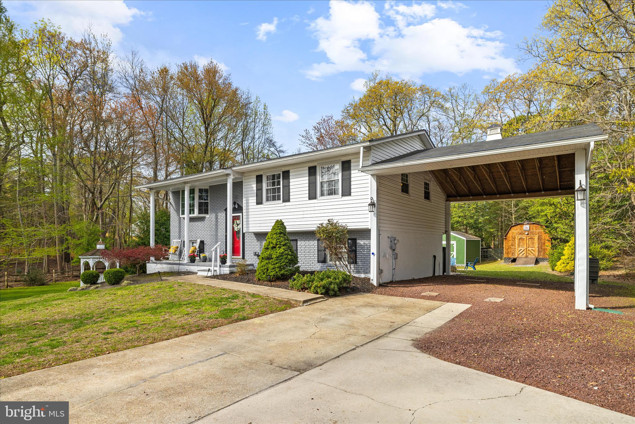 LONG POINT ON THE MAGOTHY - Residential