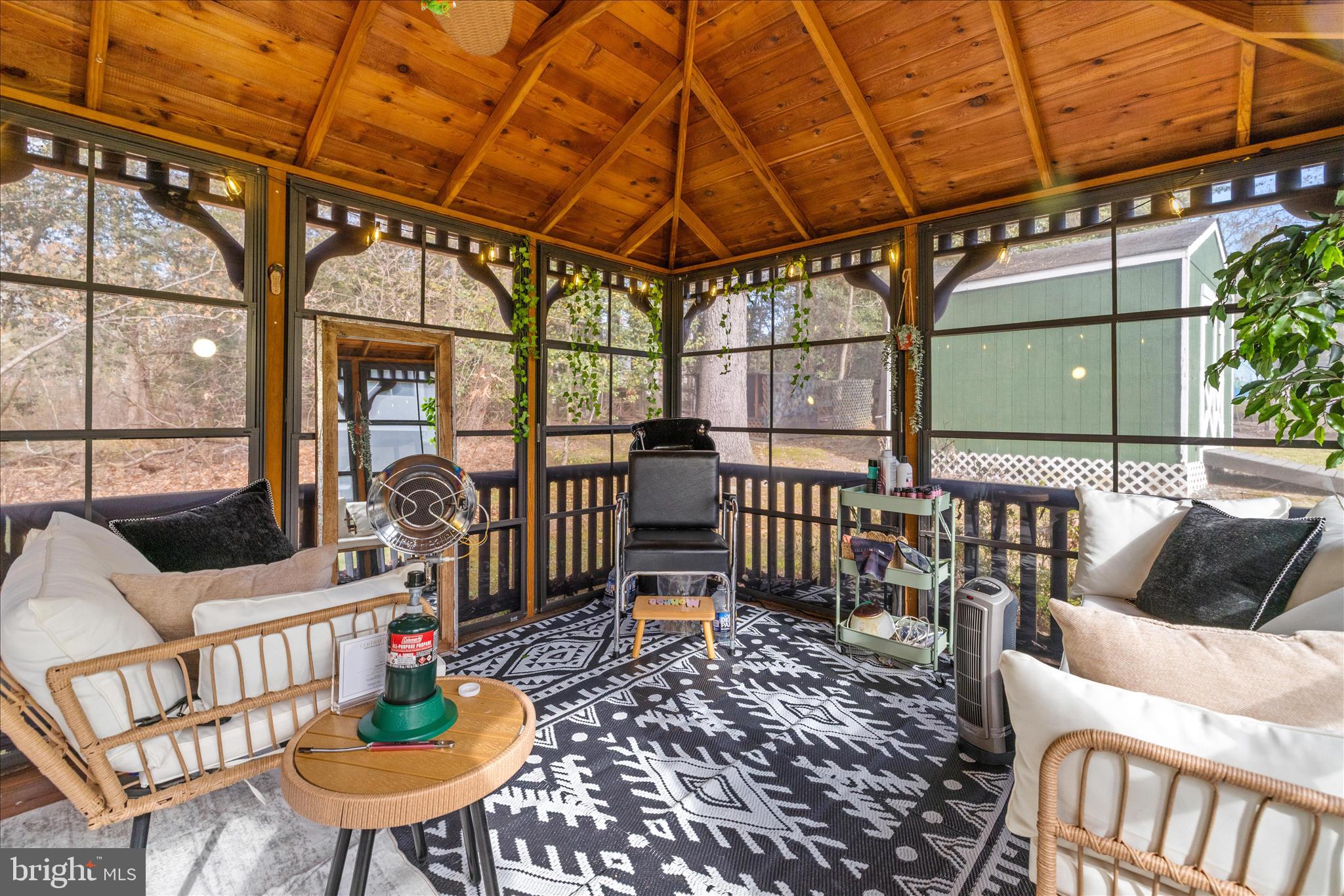 LONG POINT ON THE MAGOTHY - Residential