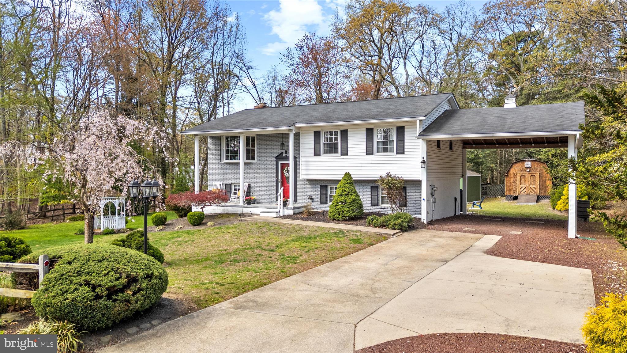 LONG POINT ON THE MAGOTHY - Residential