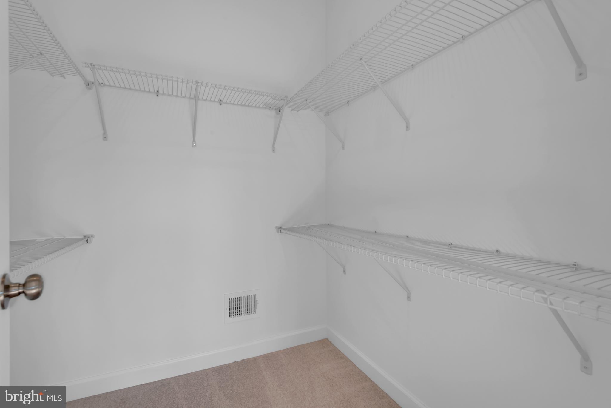 LINCOLNSHIRE> - Residential