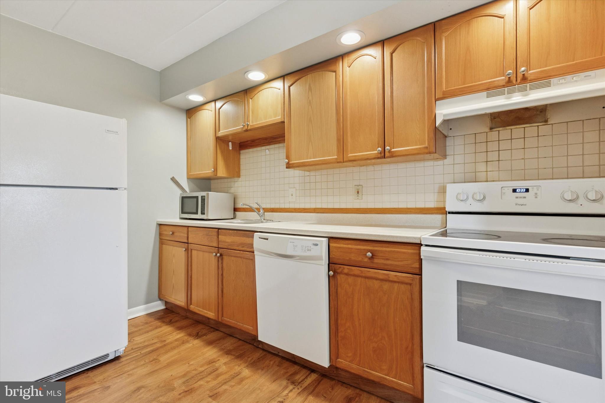 MEADOW WOOD - Residential