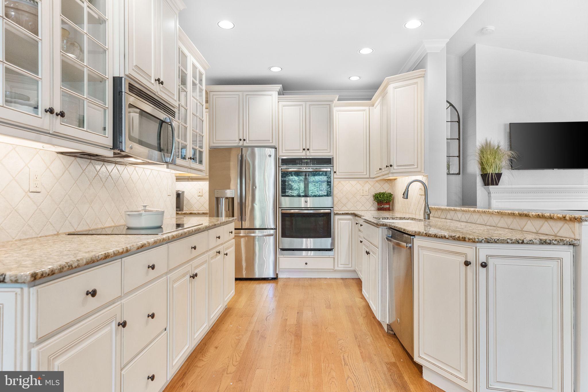 WEATHERSTONE - Residential