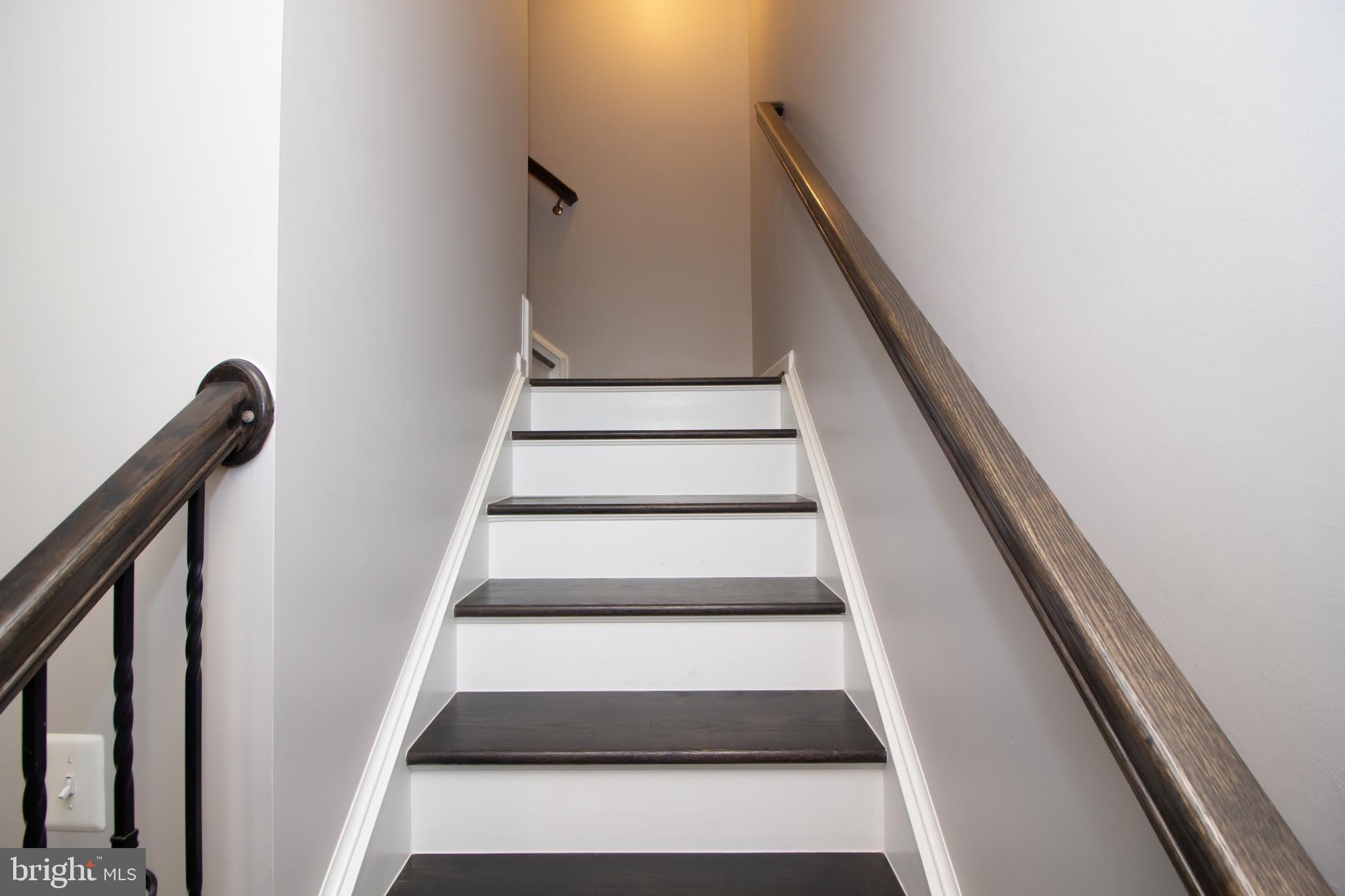 LANDSDALE - Residential Lease