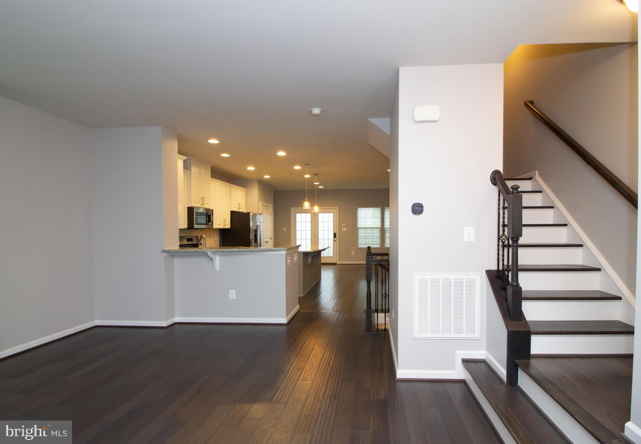 LANDSDALE - Residential Lease