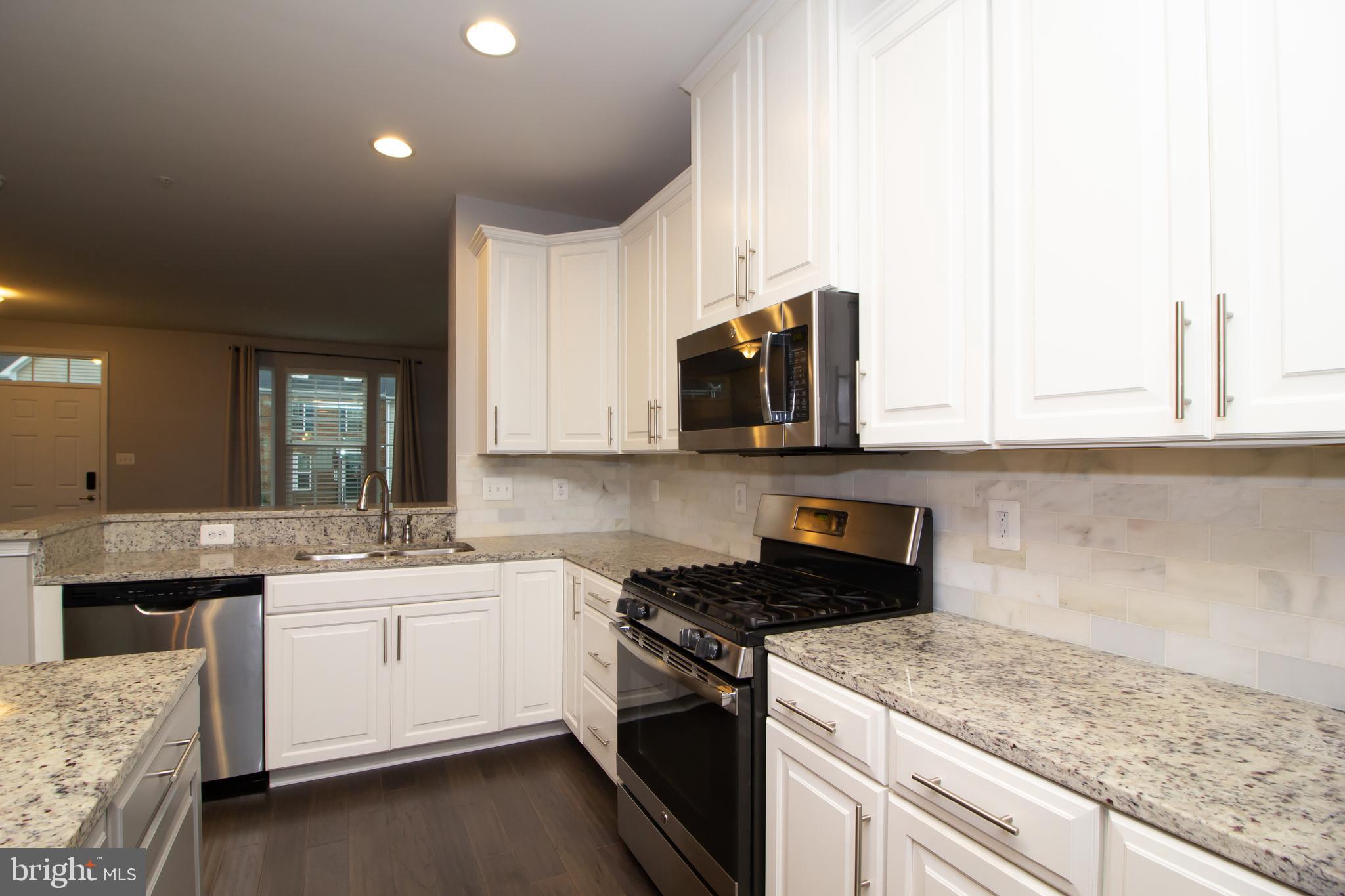 LANDSDALE - Residential Lease