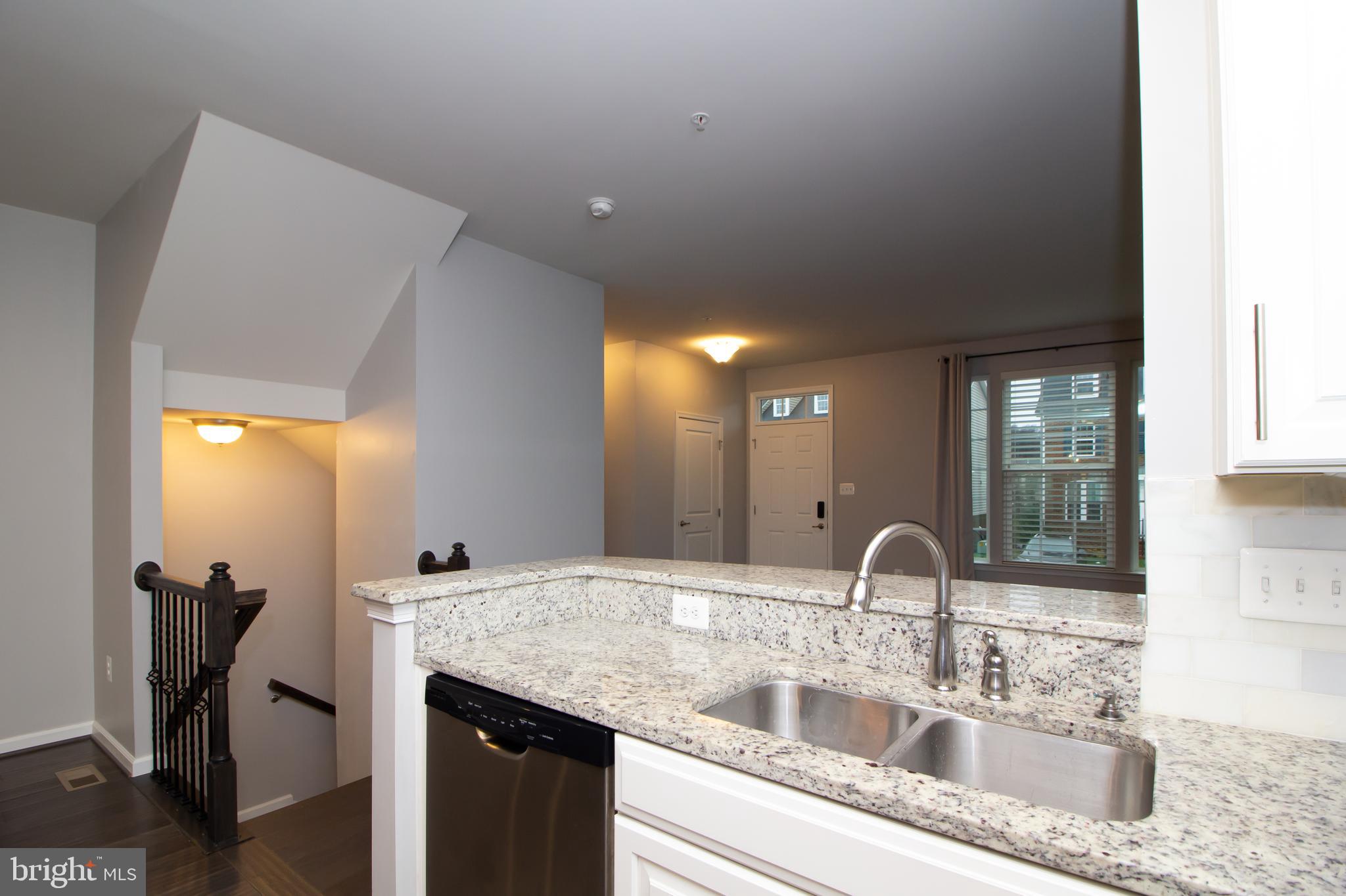 LANDSDALE - Residential Lease