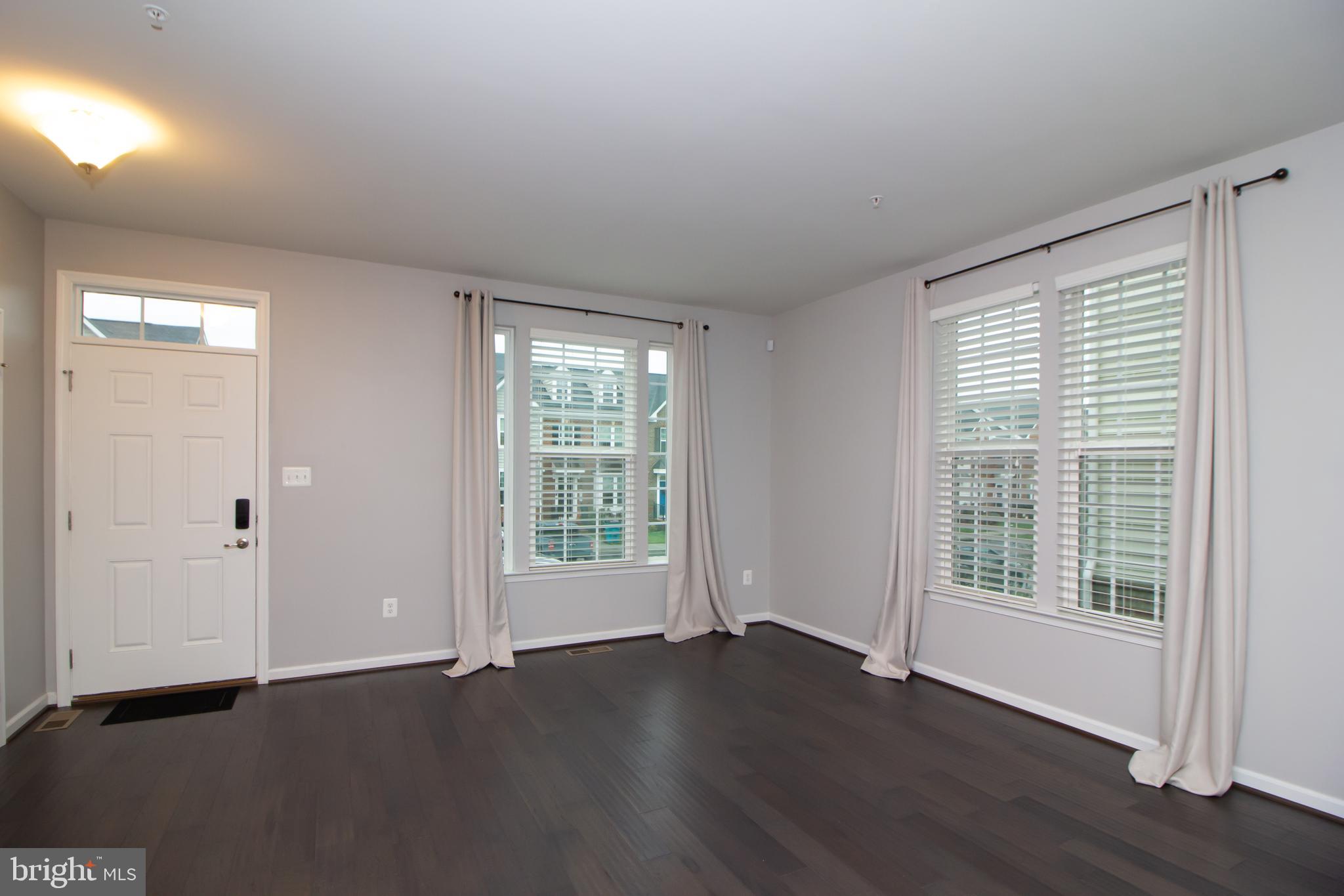 LANDSDALE - Residential Lease