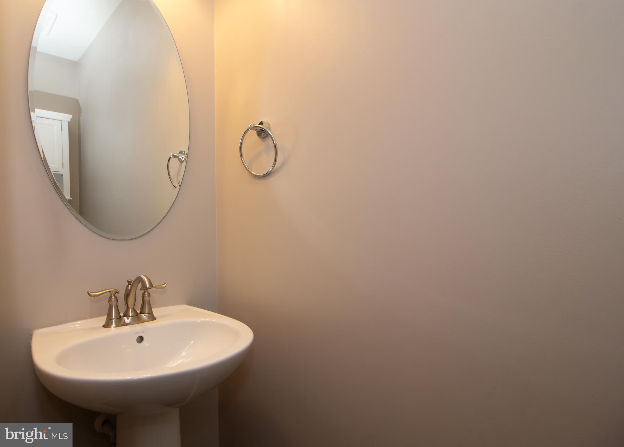 LANDSDALE - Residential Lease