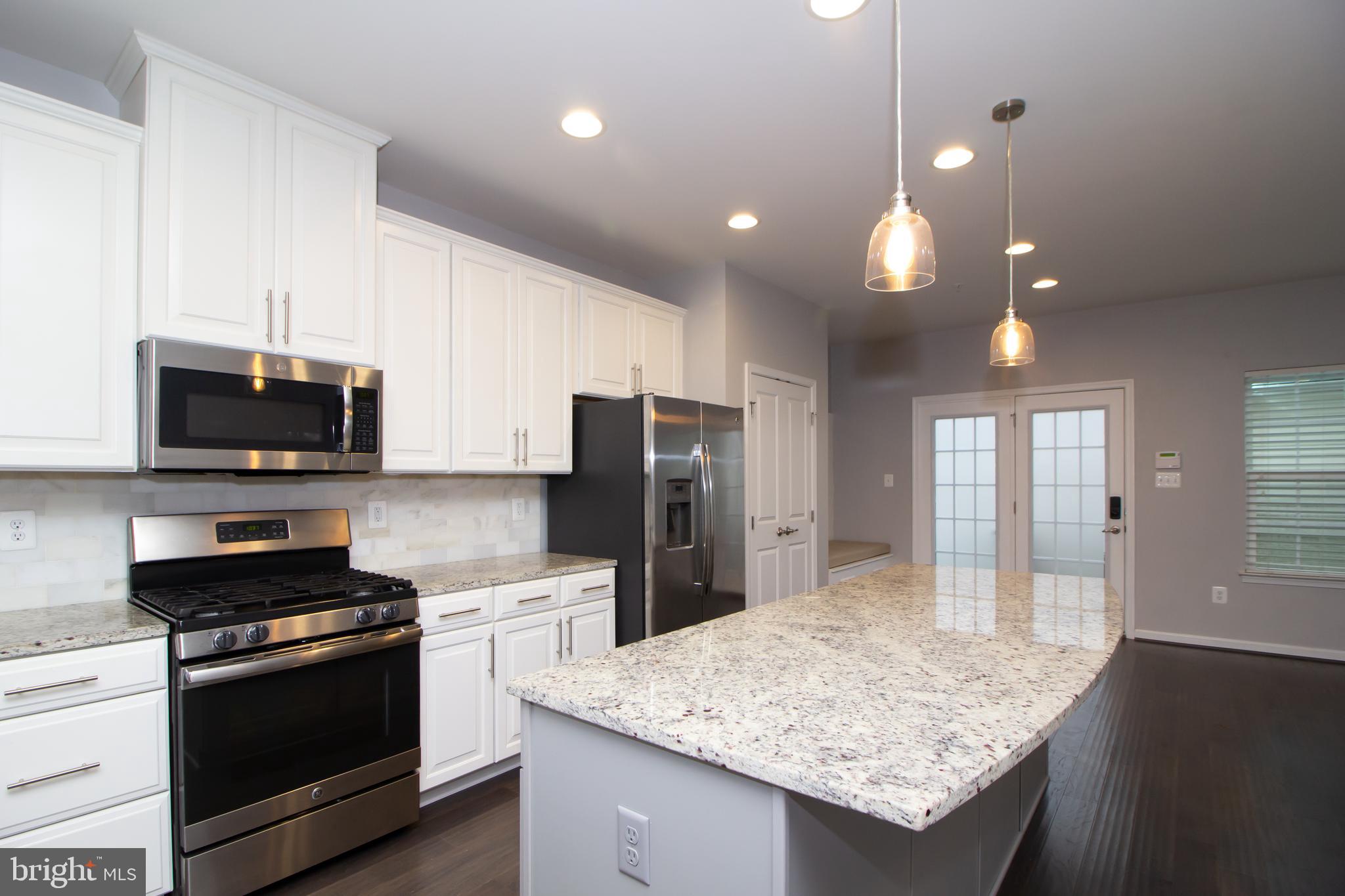 LANDSDALE - Residential Lease