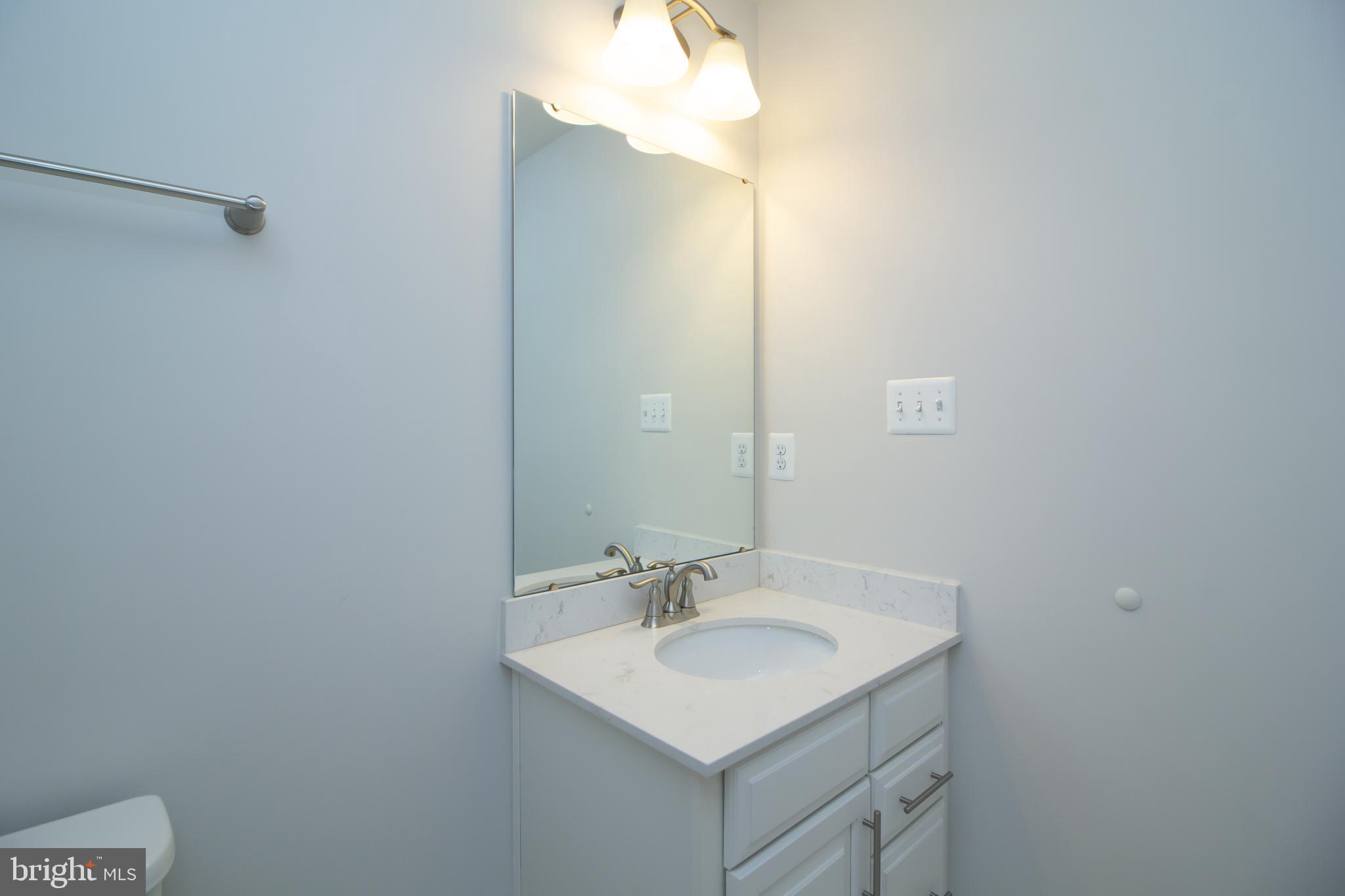 LANDSDALE - Residential Lease