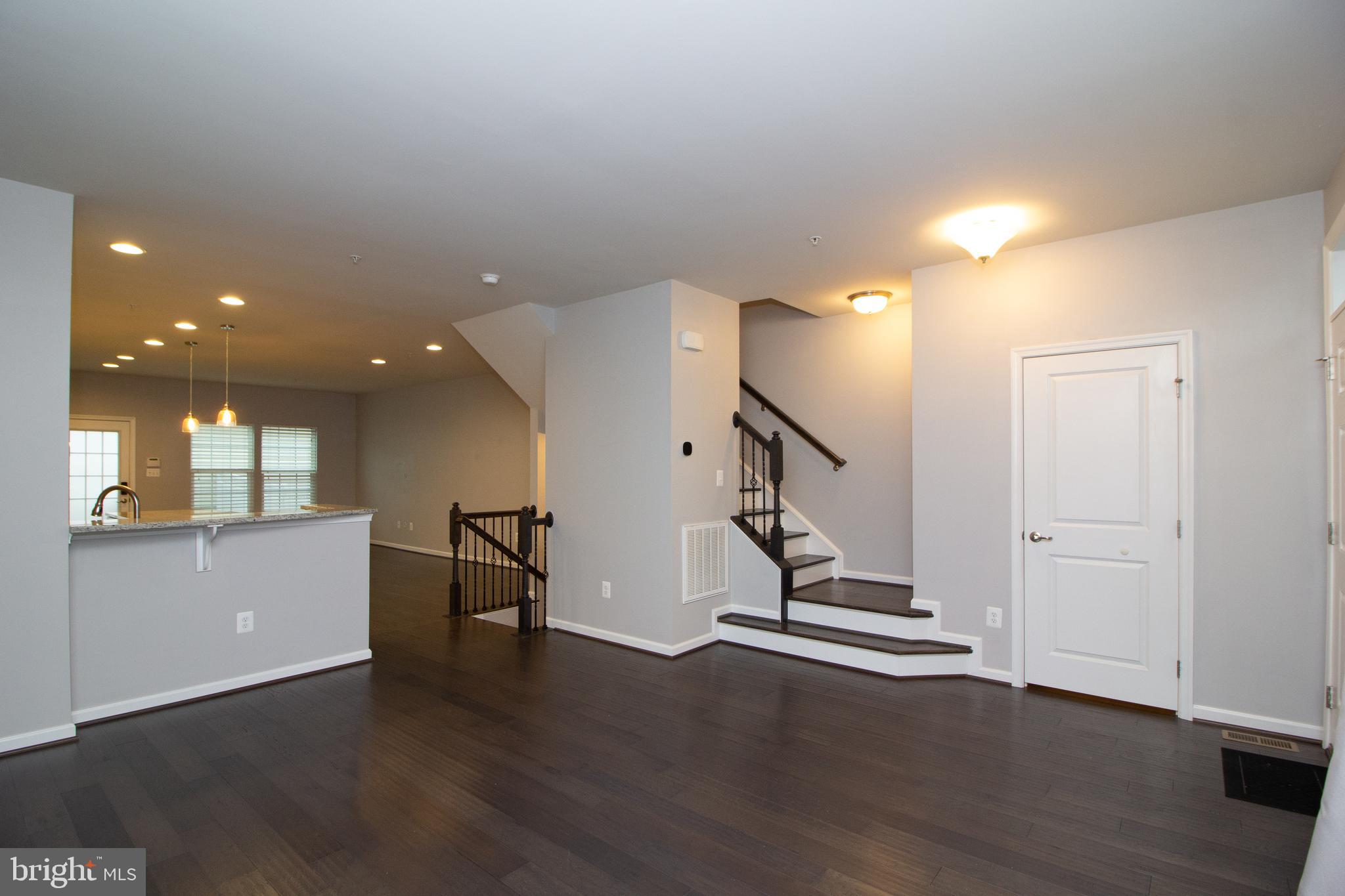 LANDSDALE - Residential Lease