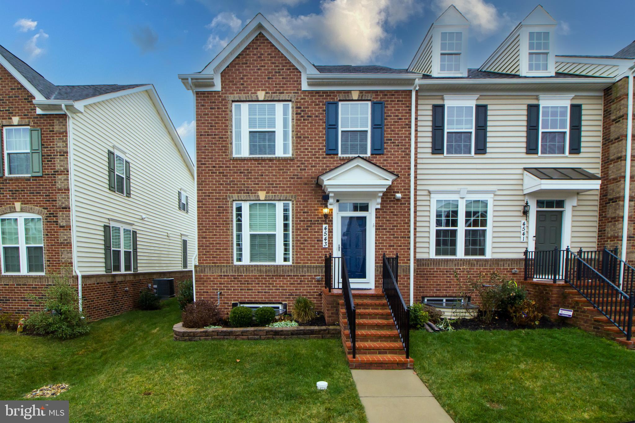 LANDSDALE - Residential Lease