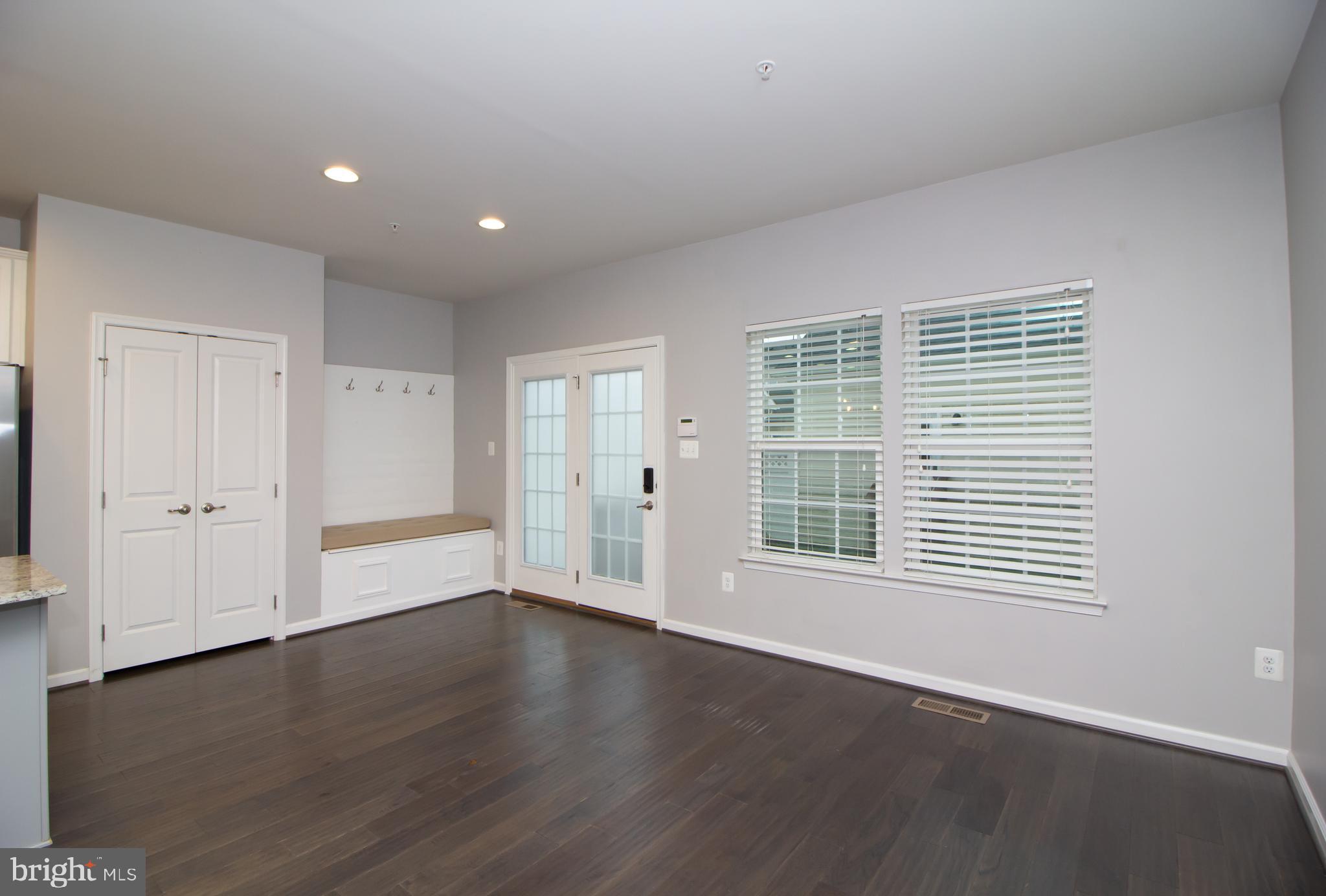 LANDSDALE - Residential Lease