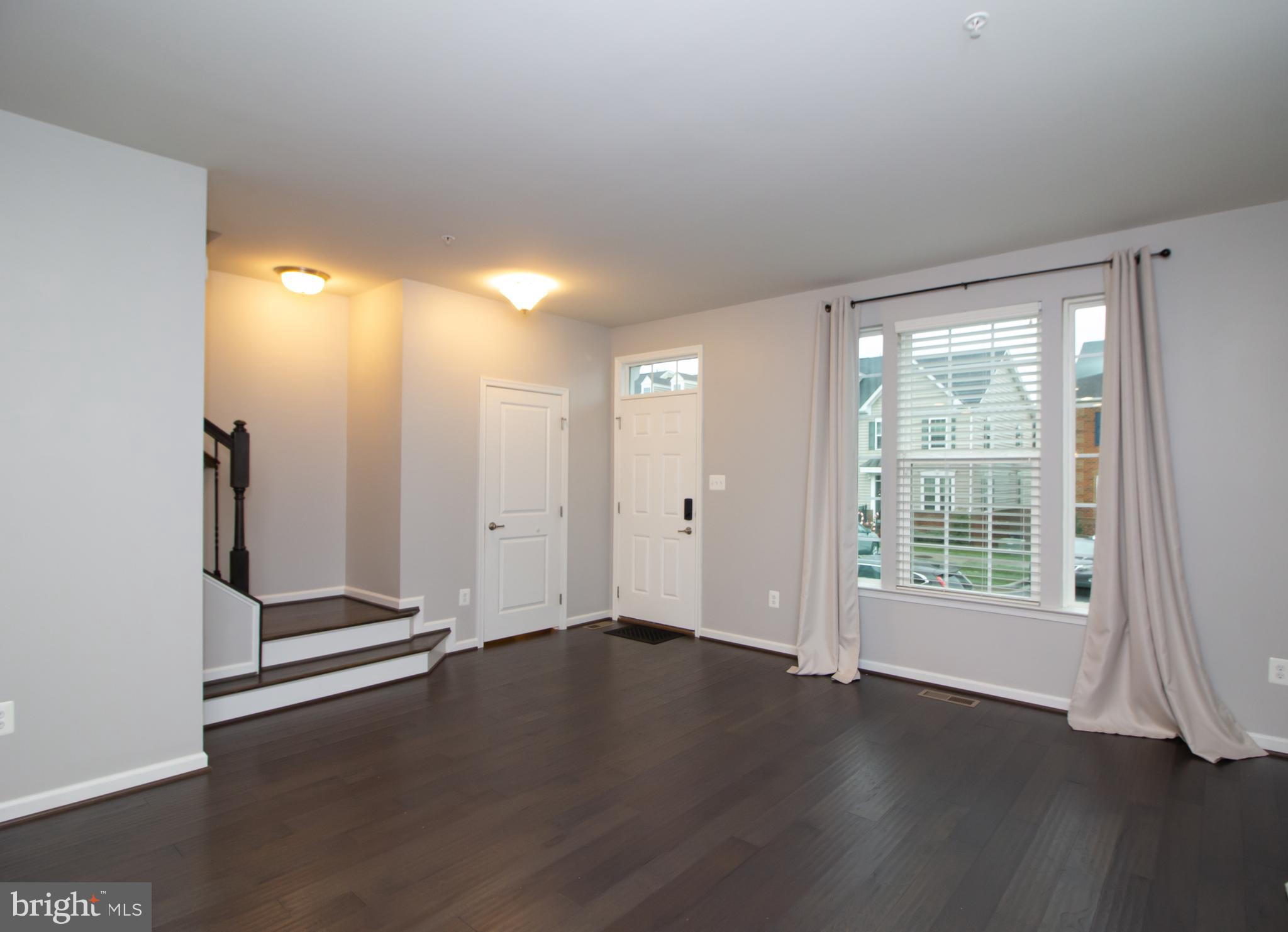 LANDSDALE - Residential Lease